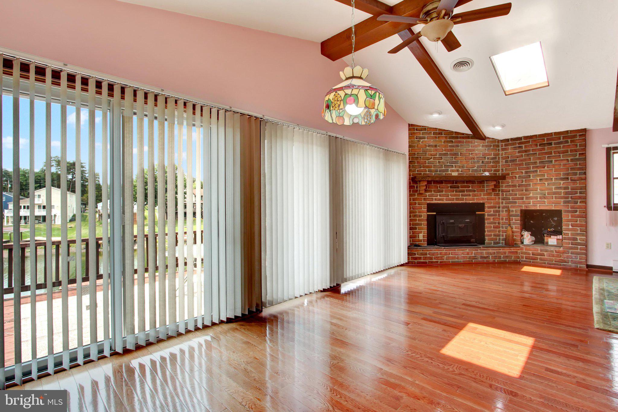 LAKE HERITAGE - Residential