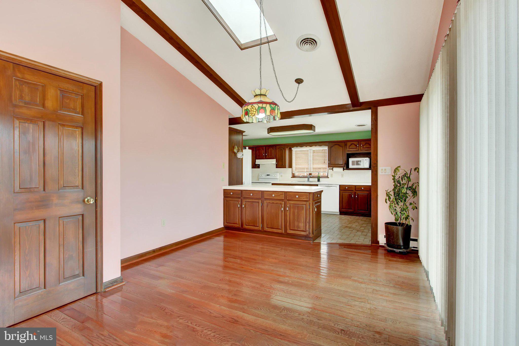 LAKE HERITAGE - Residential