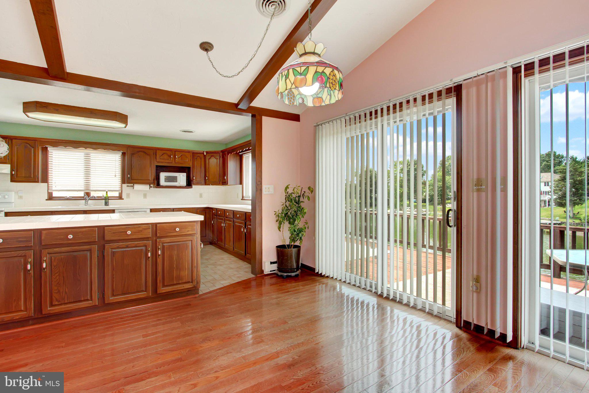 LAKE HERITAGE - Residential