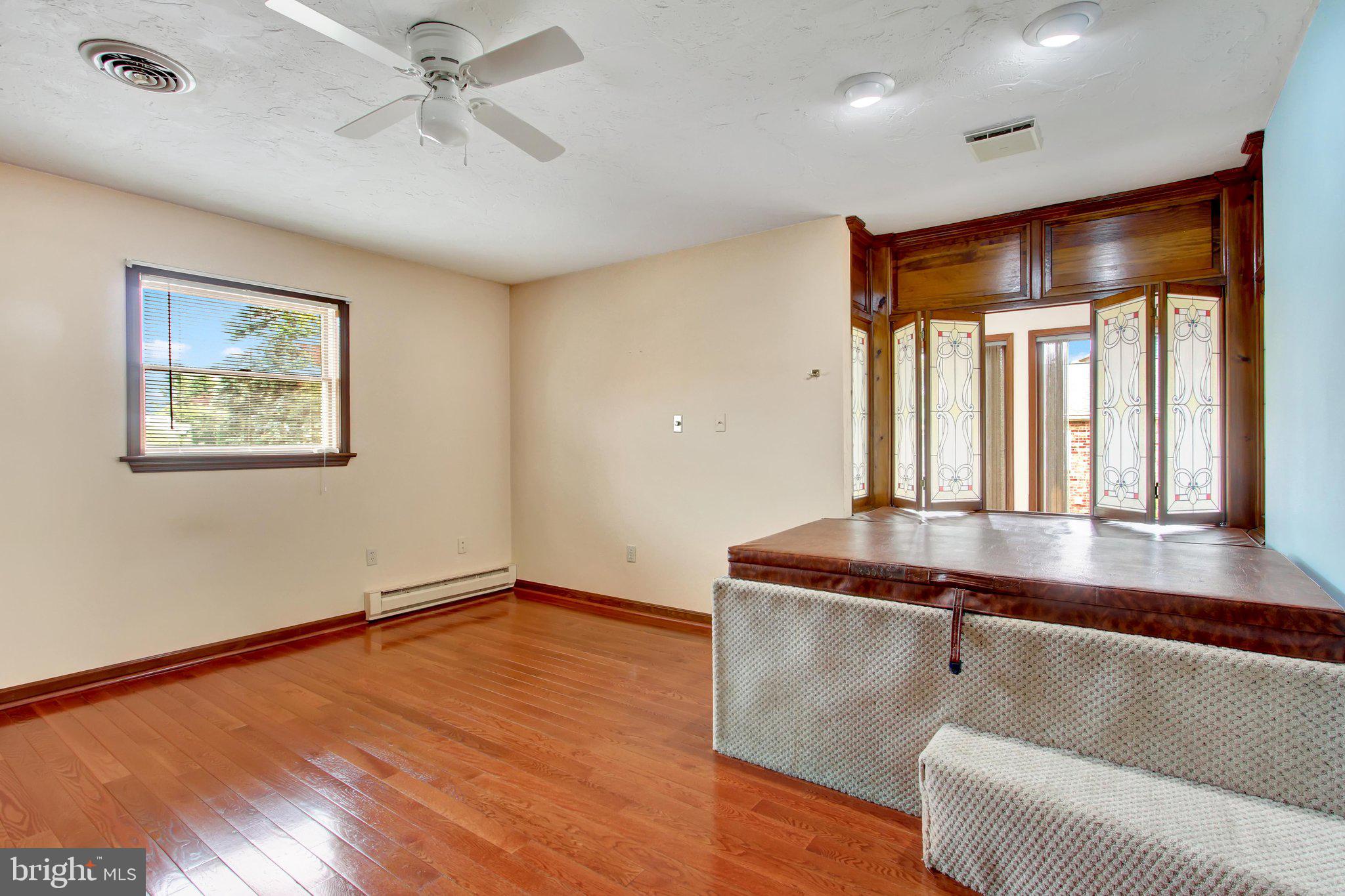 LAKE HERITAGE - Residential