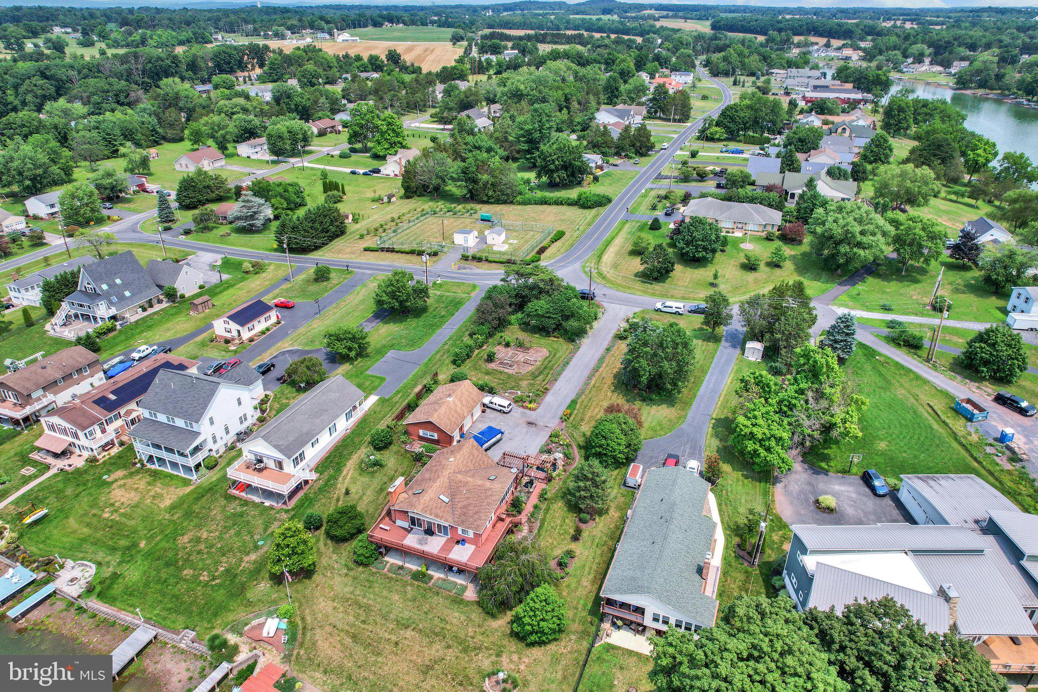 LAKE HERITAGE - Residential