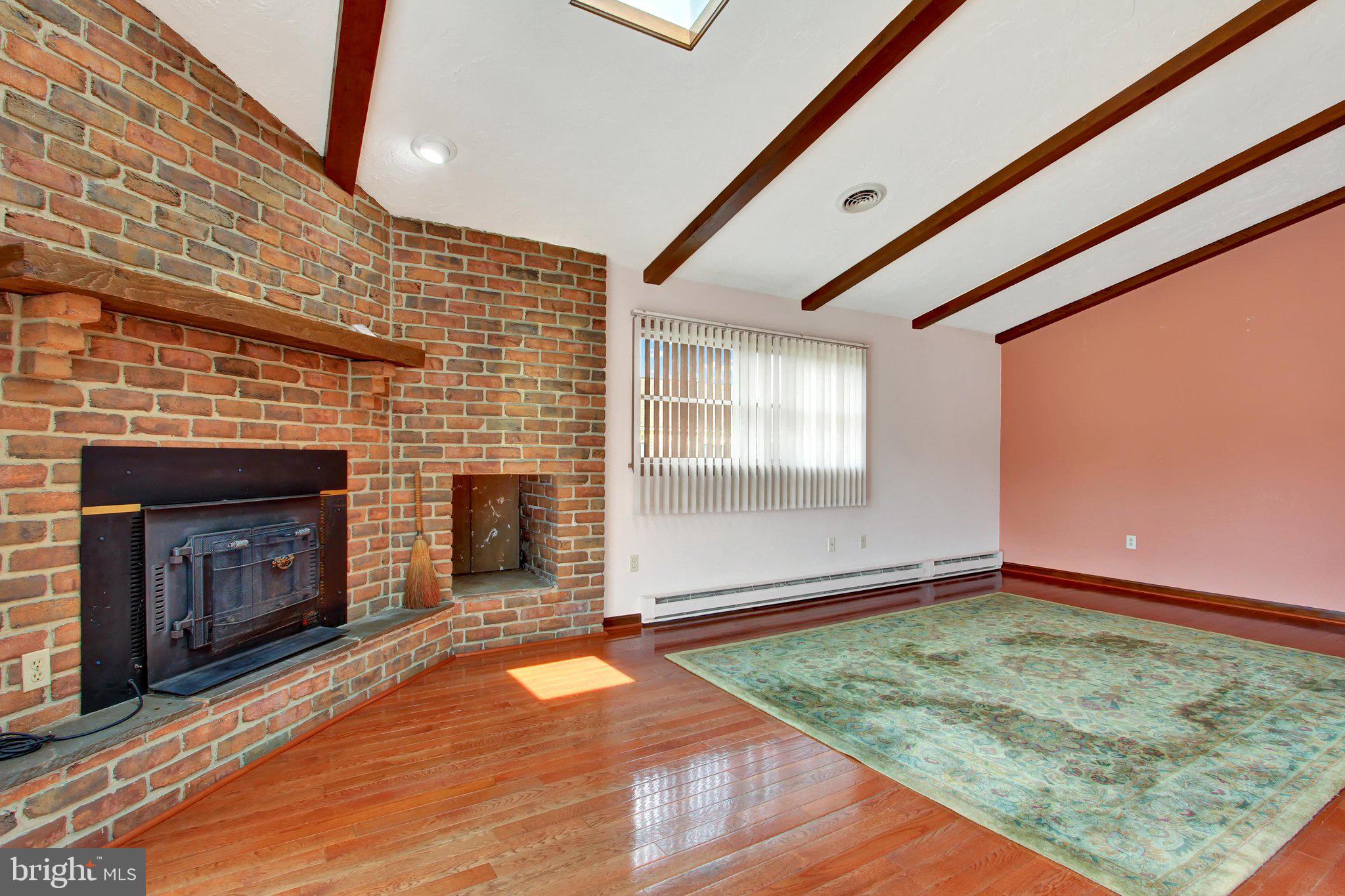LAKE HERITAGE - Residential