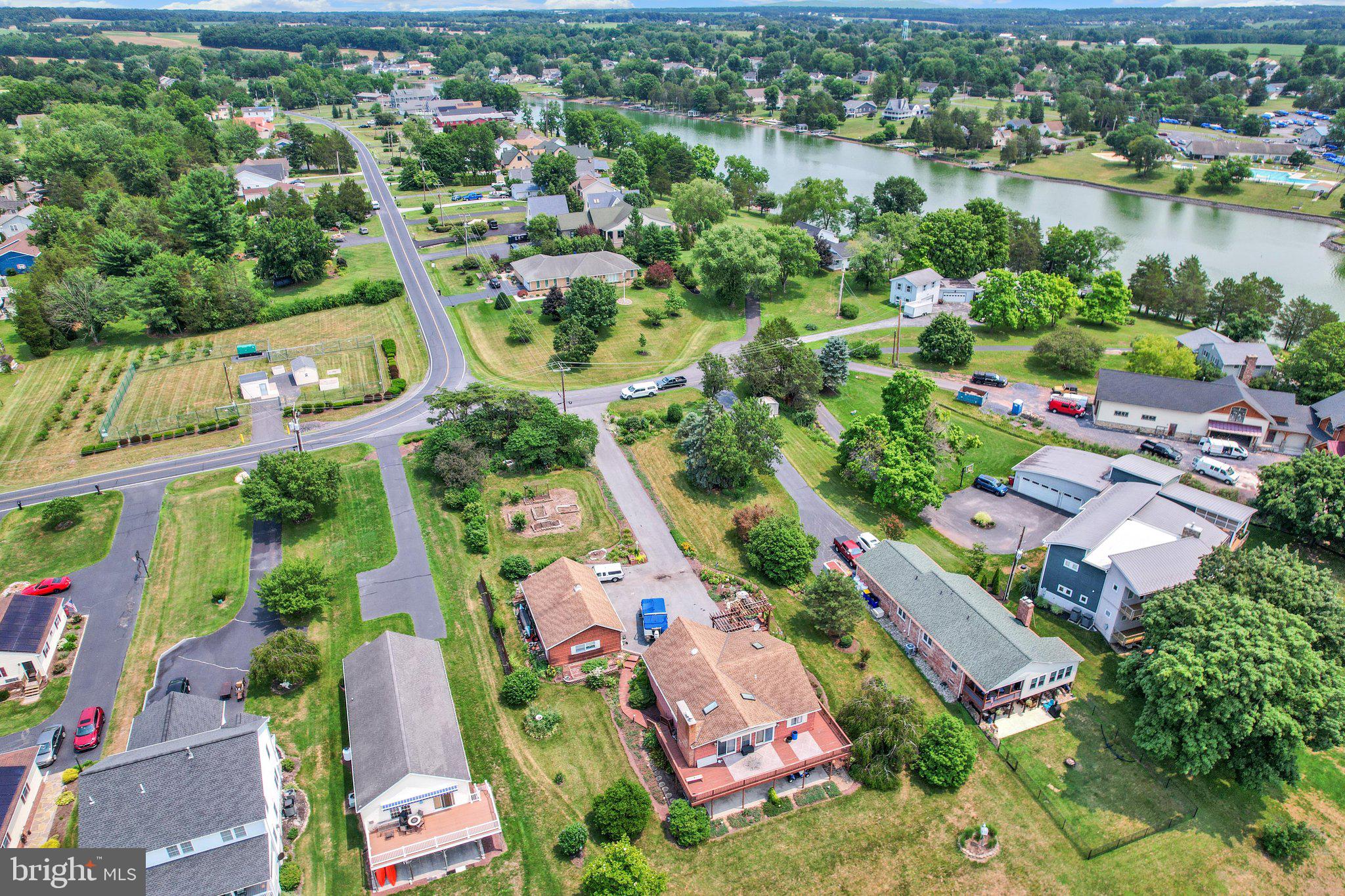 LAKE HERITAGE - Residential