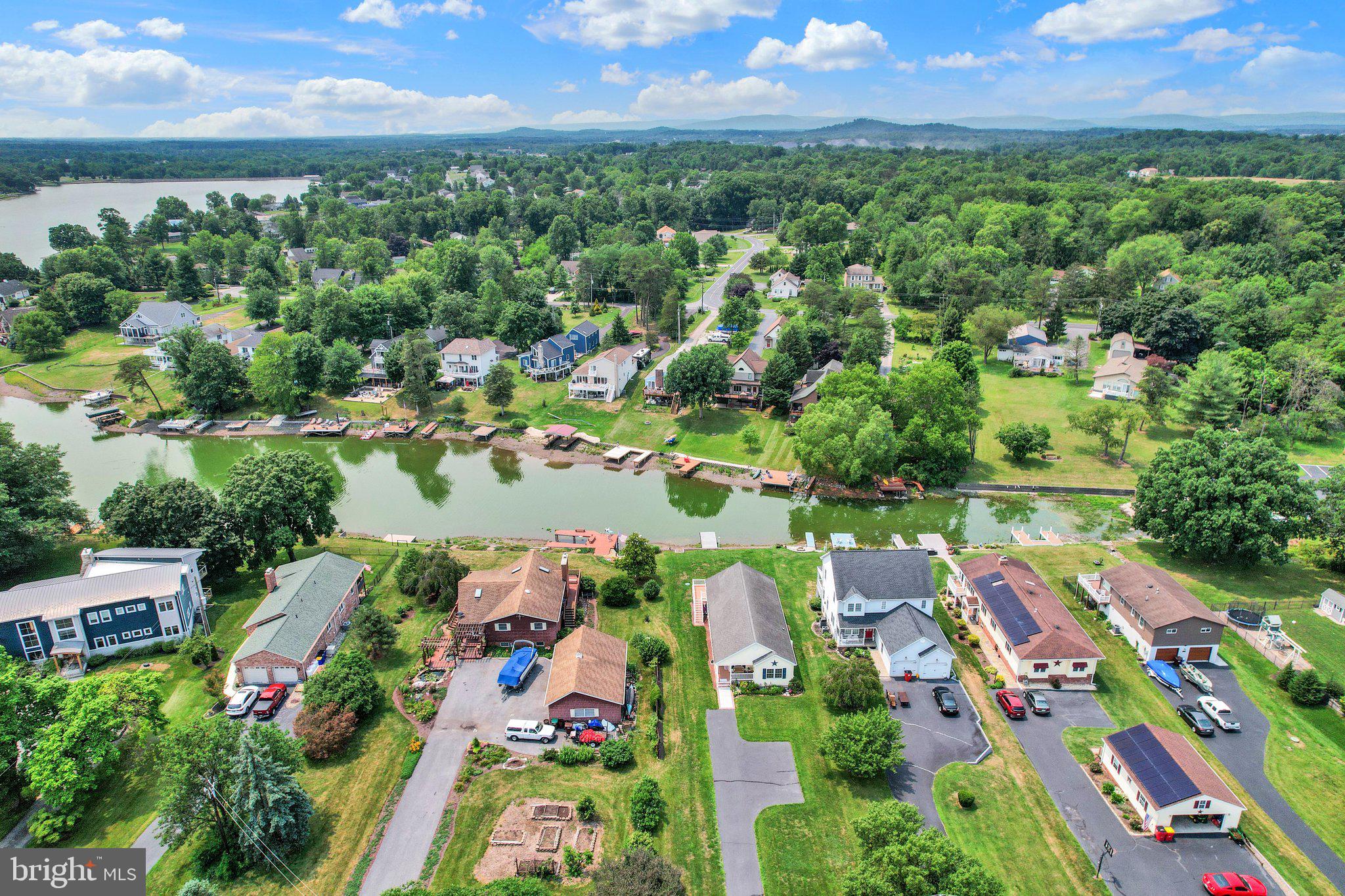 LAKE HERITAGE - Residential