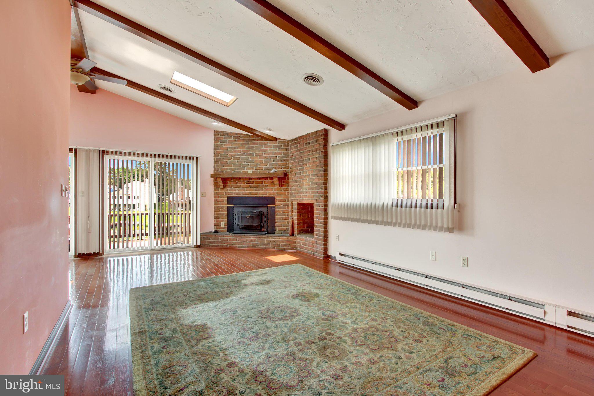 LAKE HERITAGE - Residential
