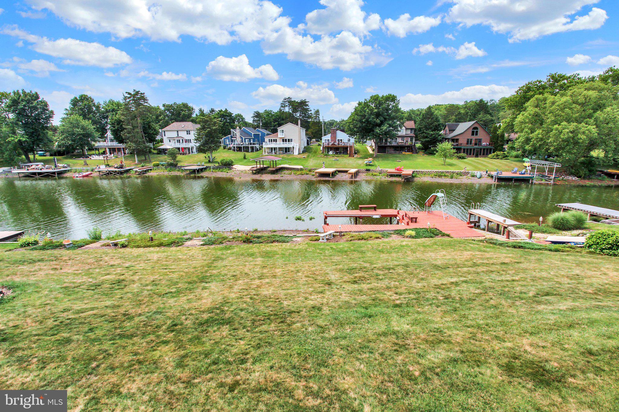 LAKE HERITAGE - Residential