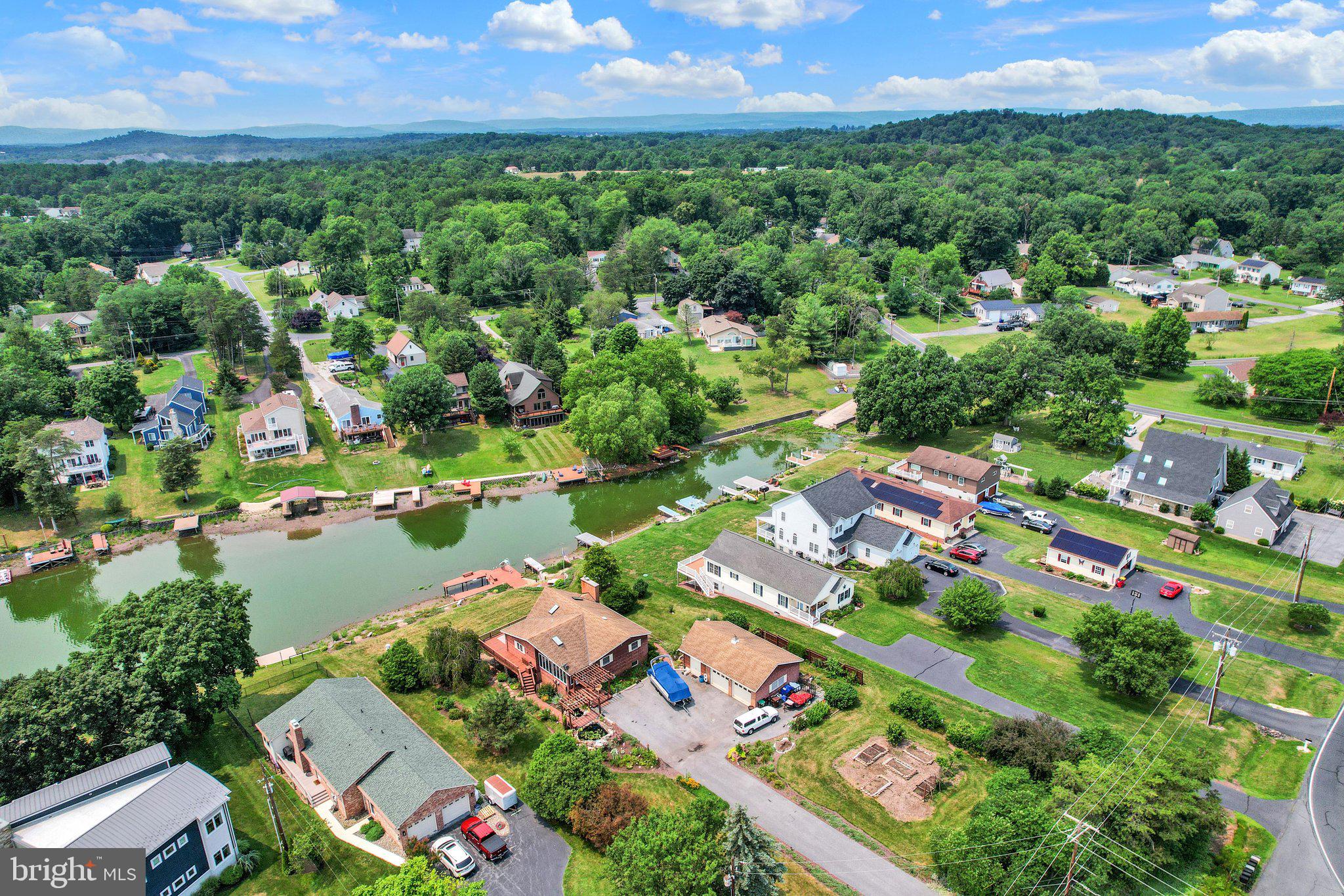 LAKE HERITAGE - Residential