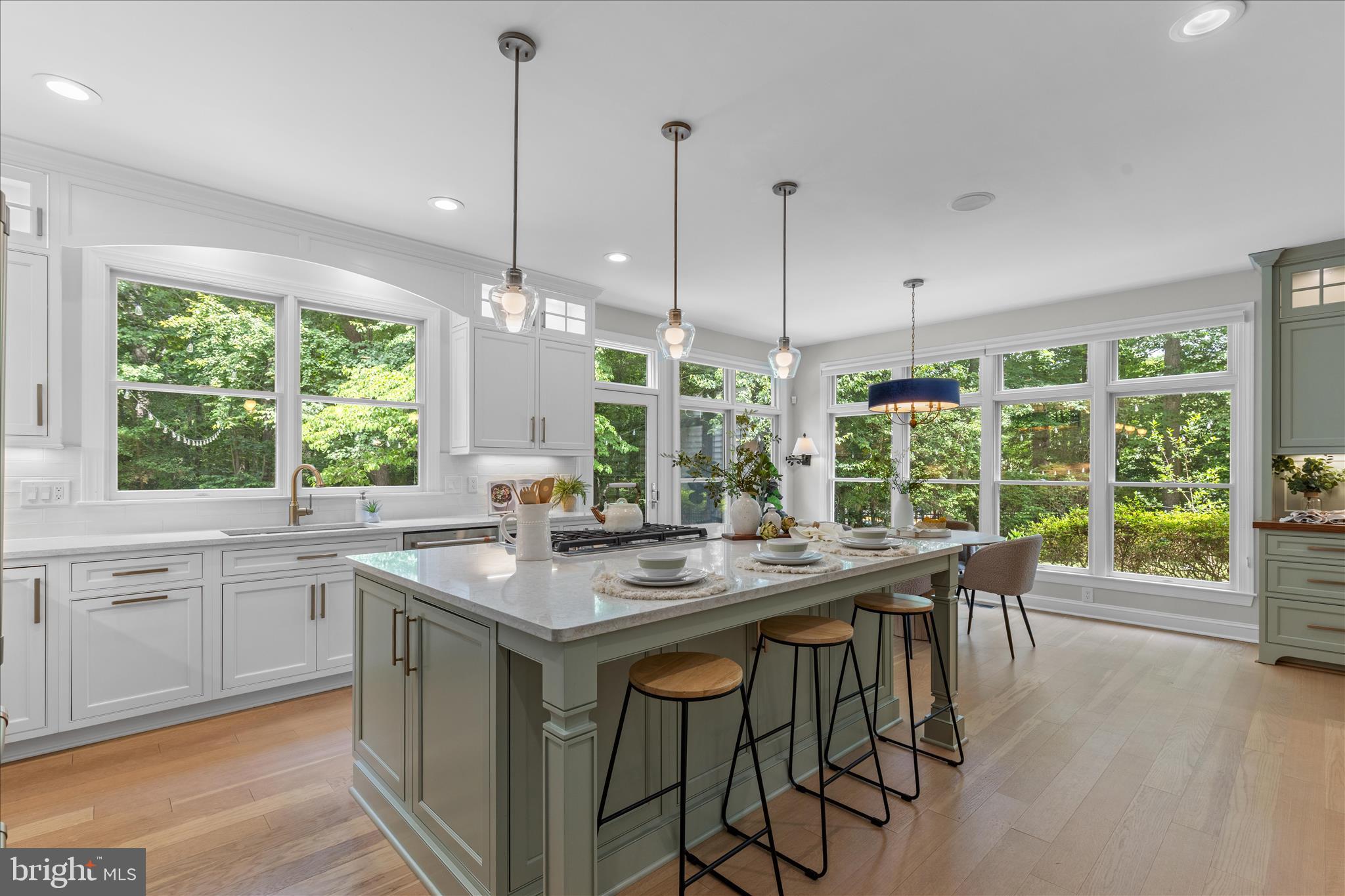WINDSOR RIDGE - Residential