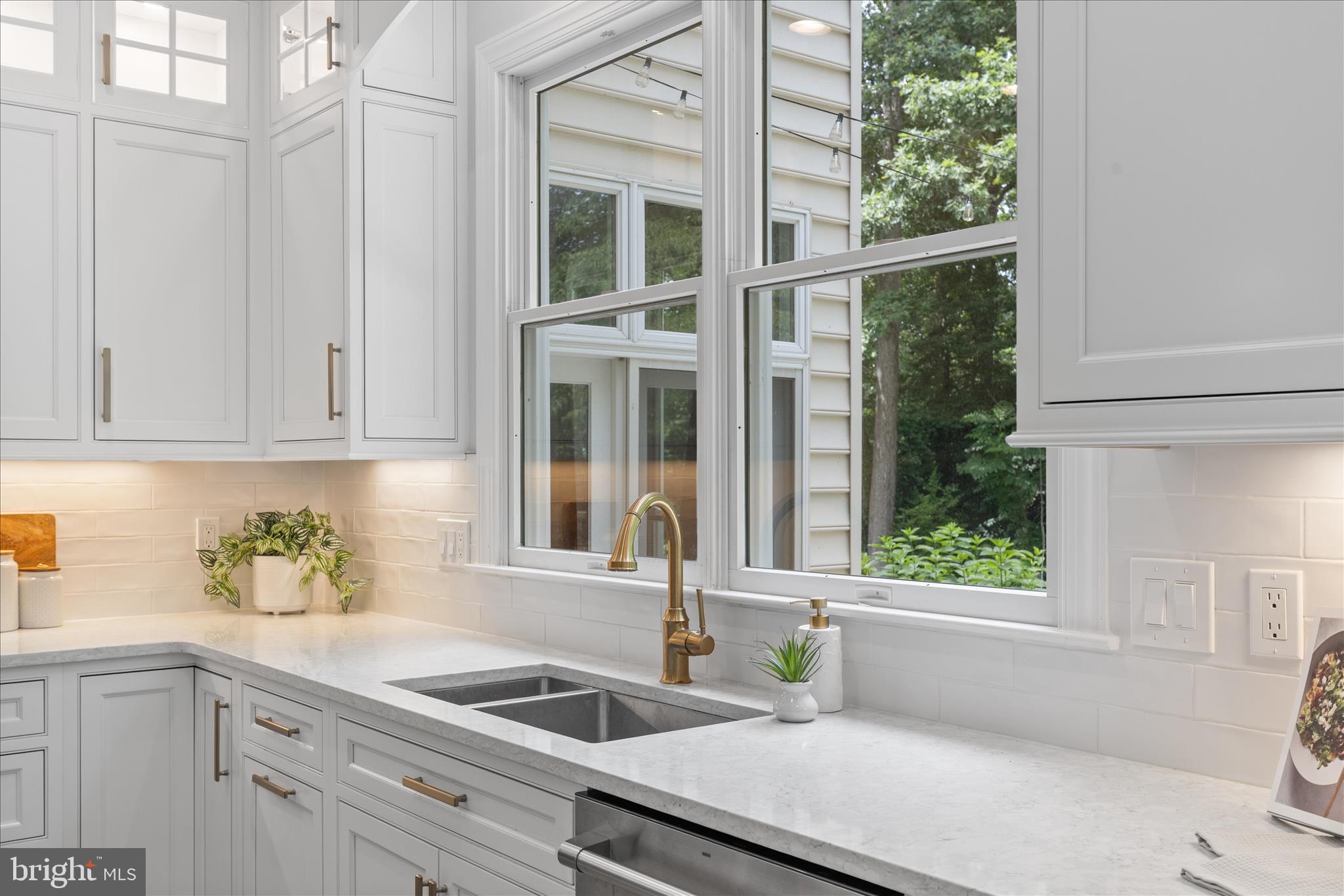 WINDSOR RIDGE - Residential