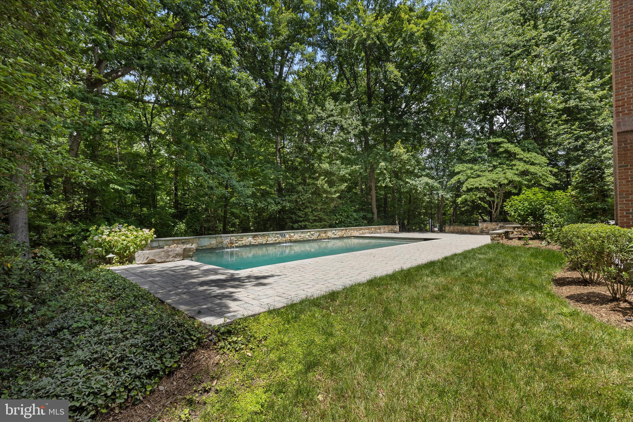 WINDSOR RIDGE - Residential