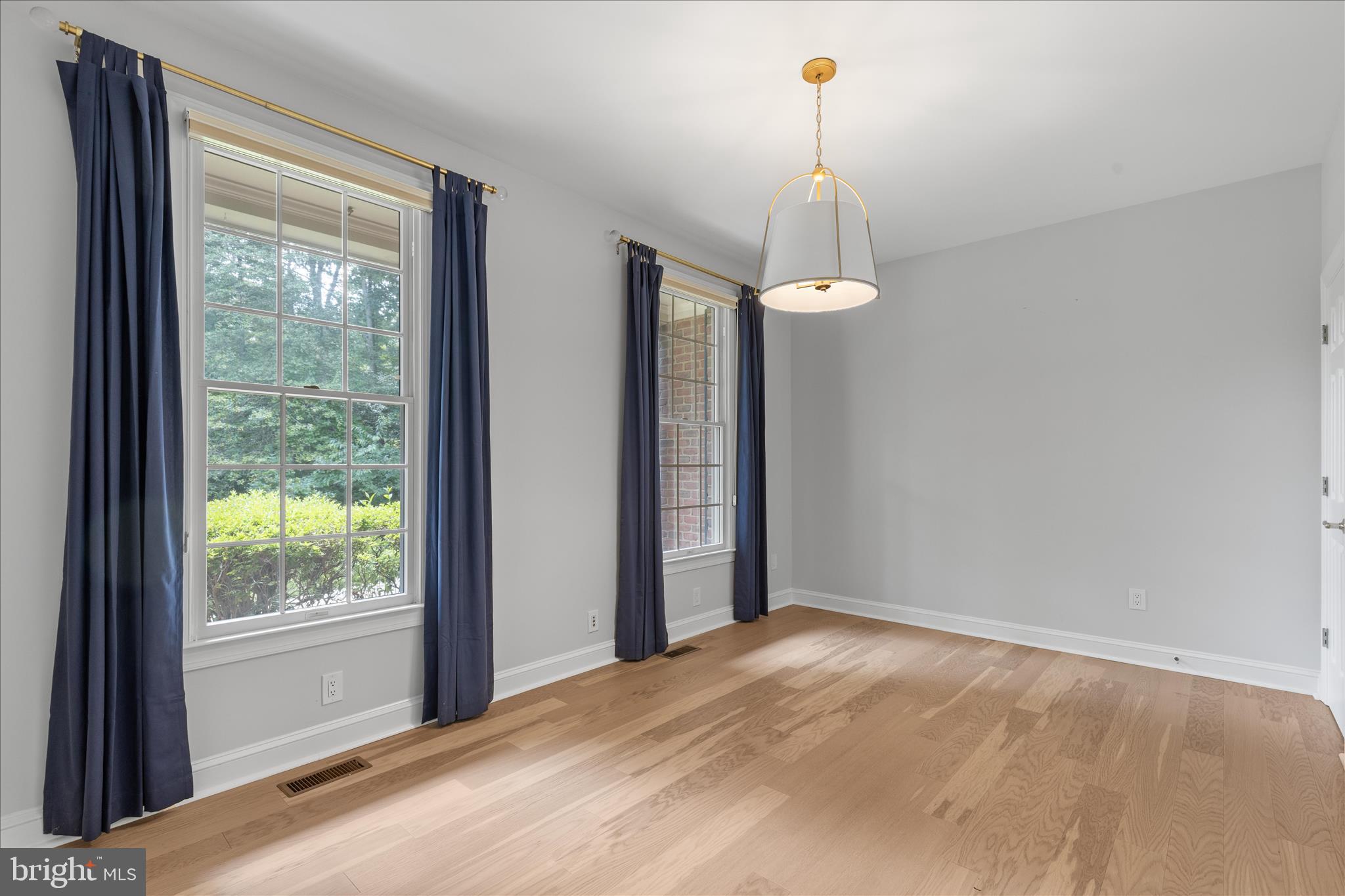 WINDSOR RIDGE - Residential