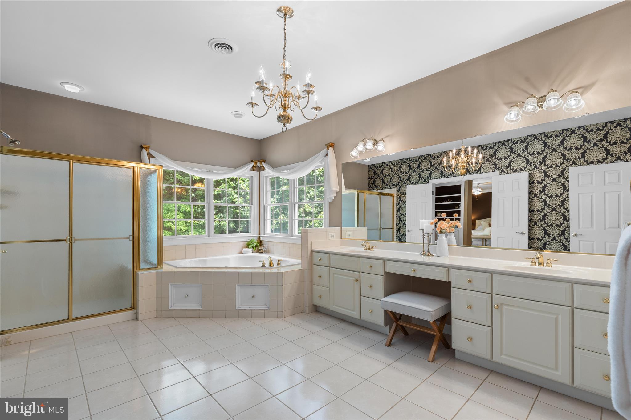 WINDSOR RIDGE - Residential