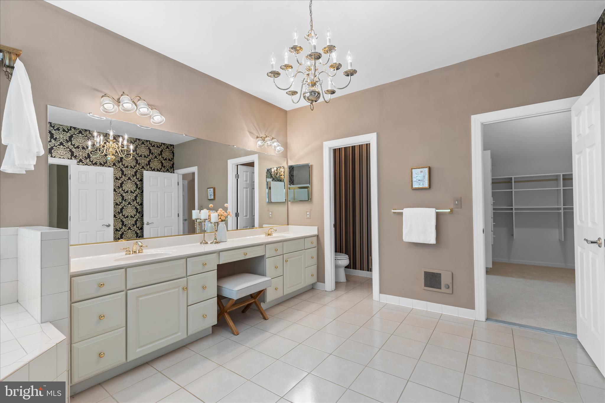 WINDSOR RIDGE - Residential