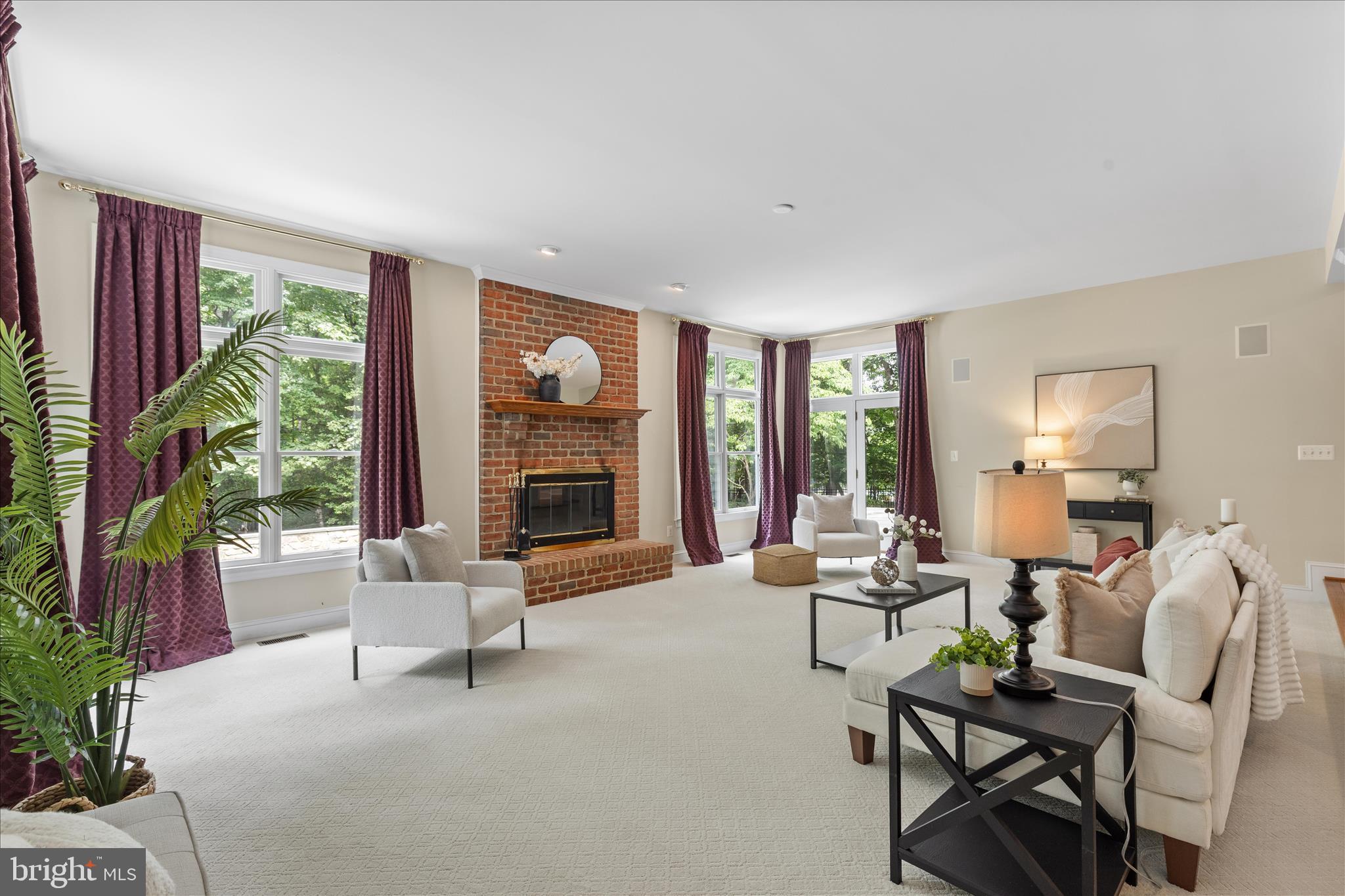 WINDSOR RIDGE - Residential