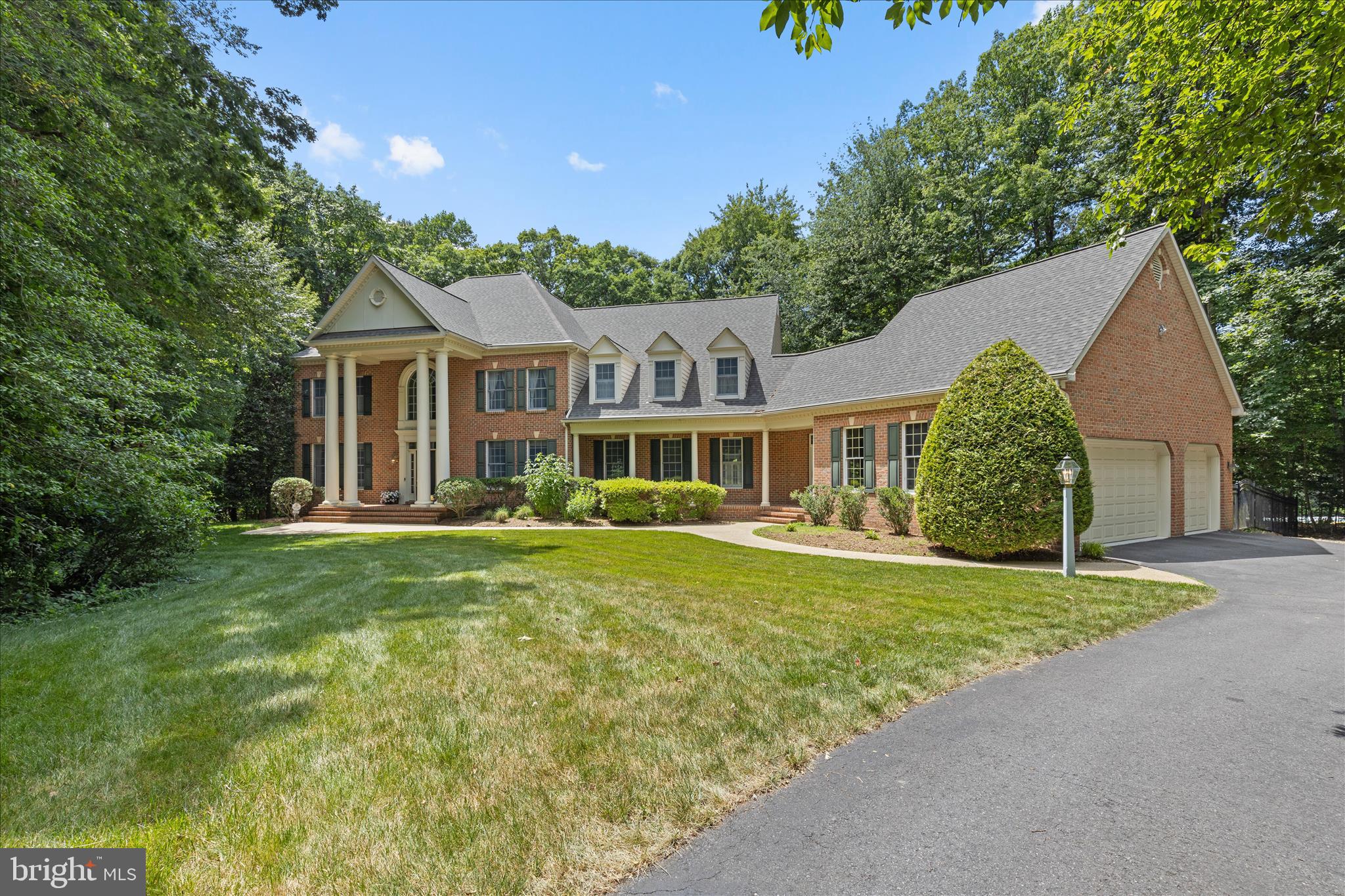 WINDSOR RIDGE - Residential