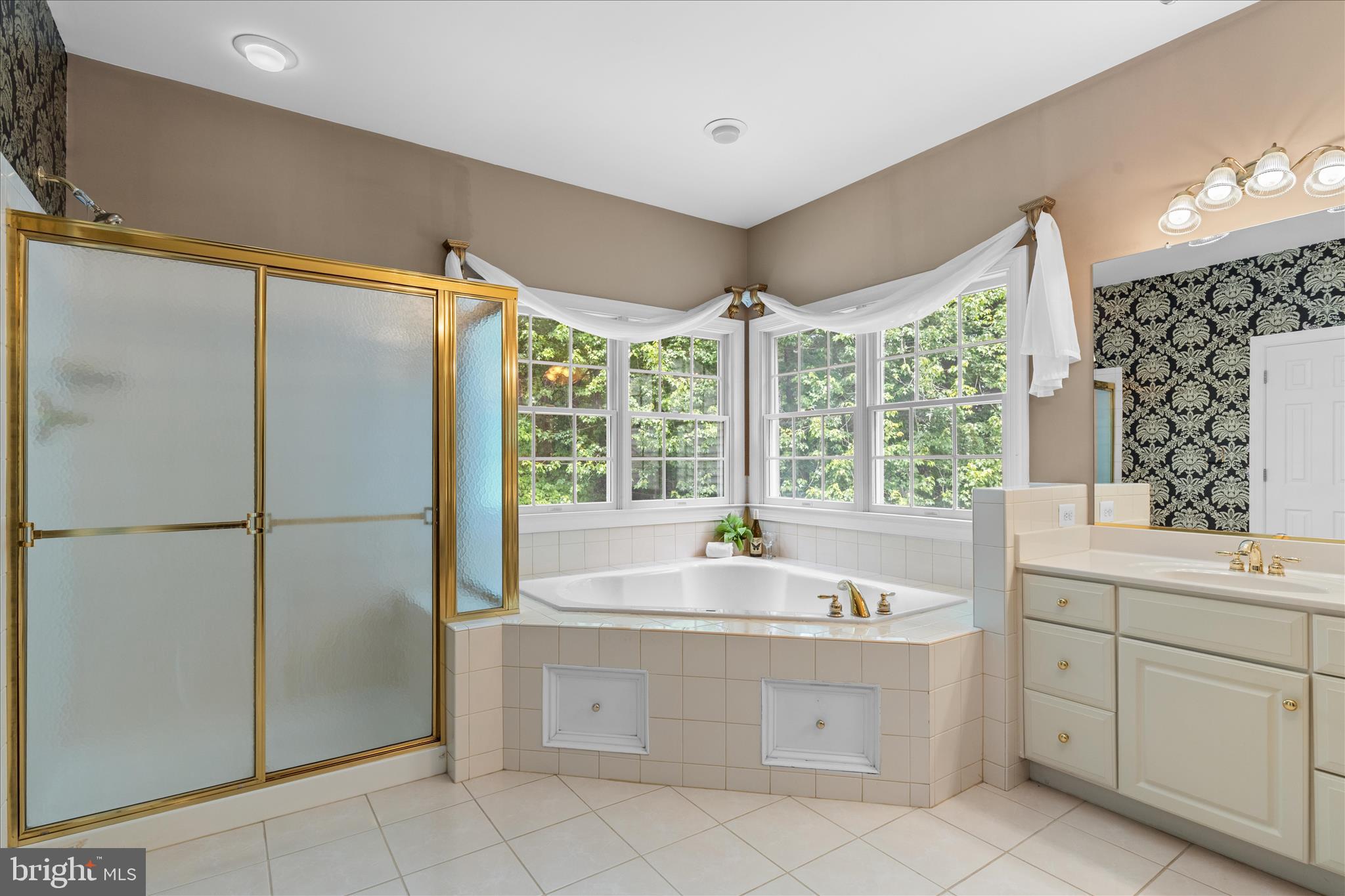 WINDSOR RIDGE - Residential