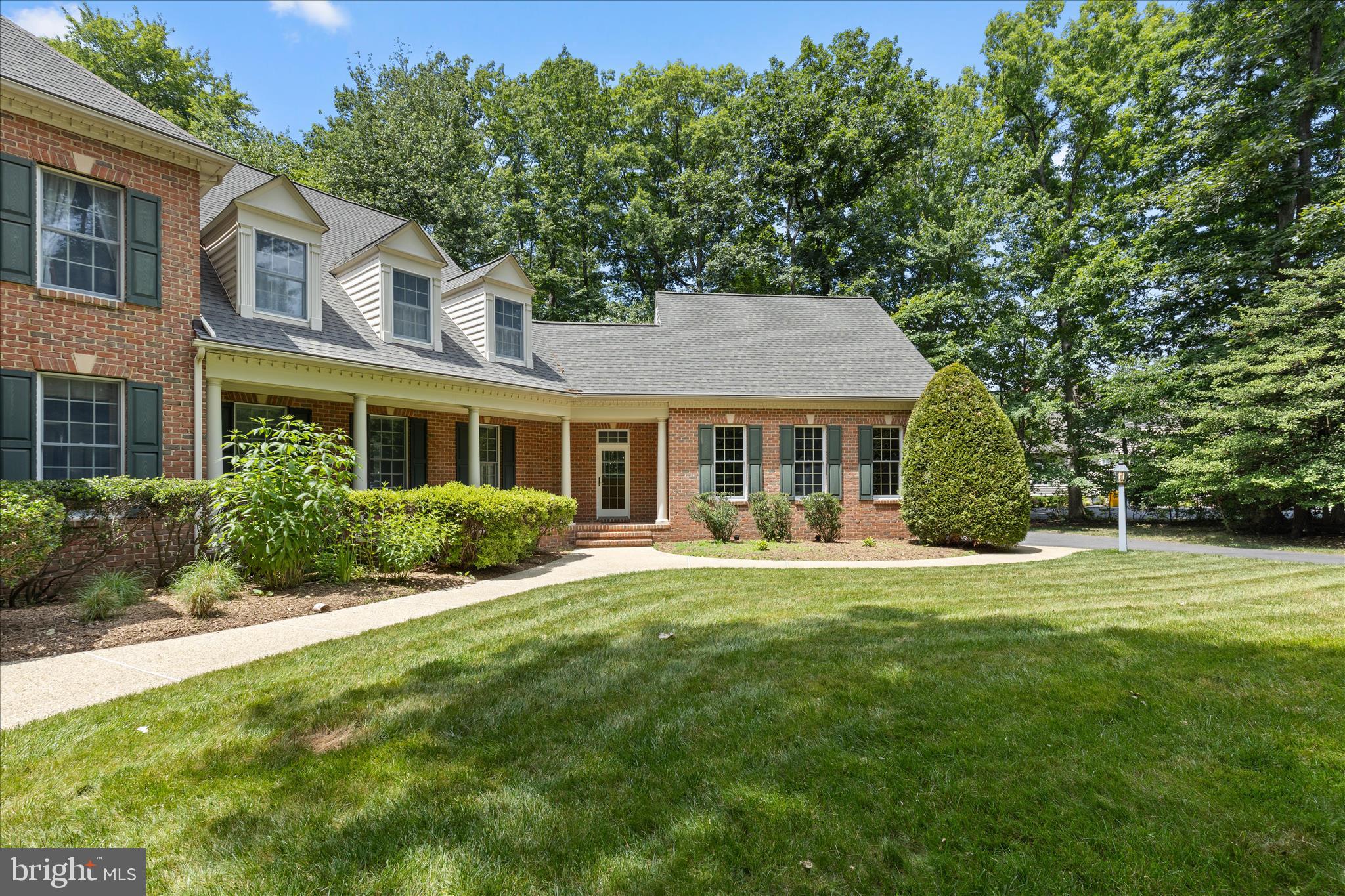 WINDSOR RIDGE - Residential