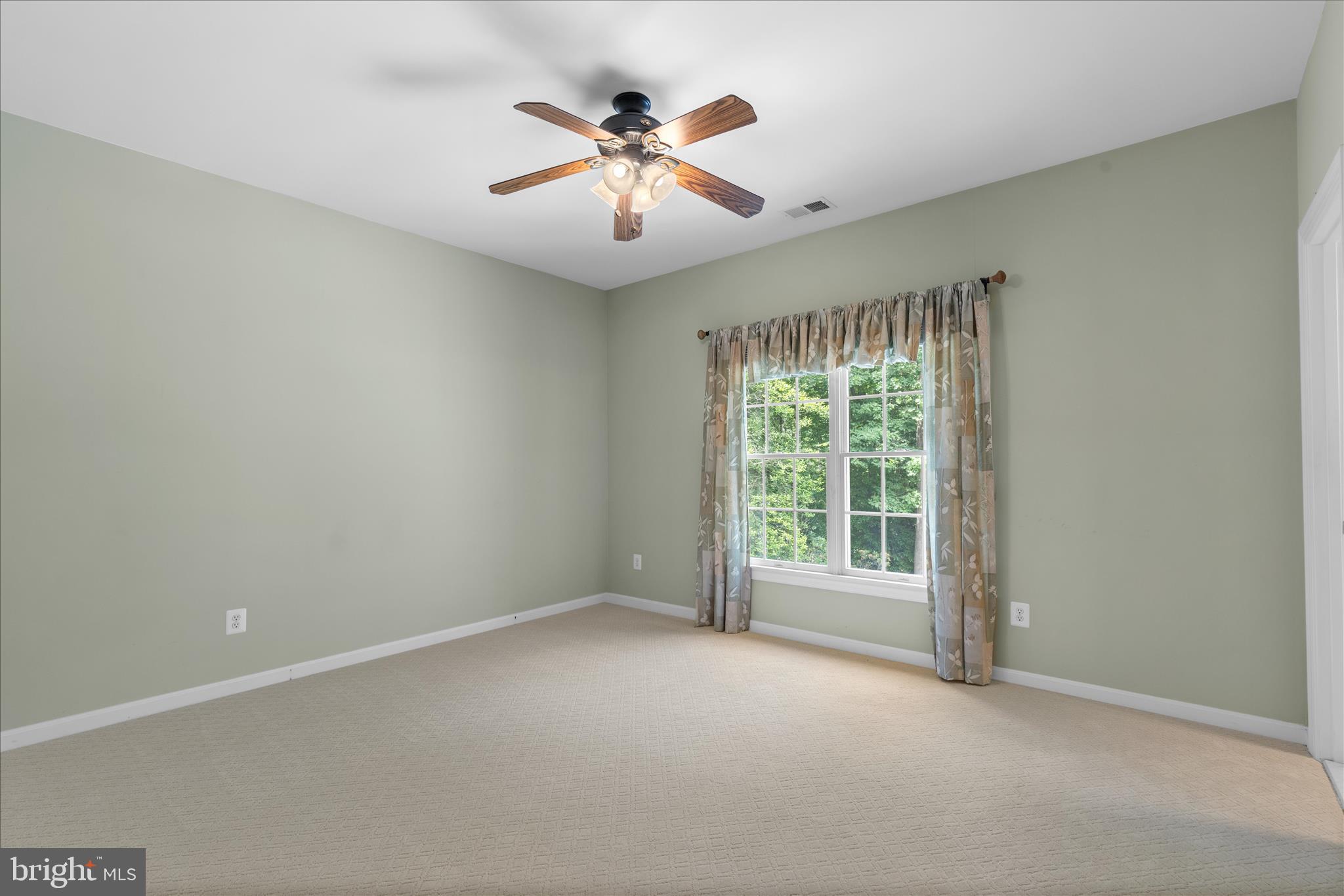 WINDSOR RIDGE - Residential