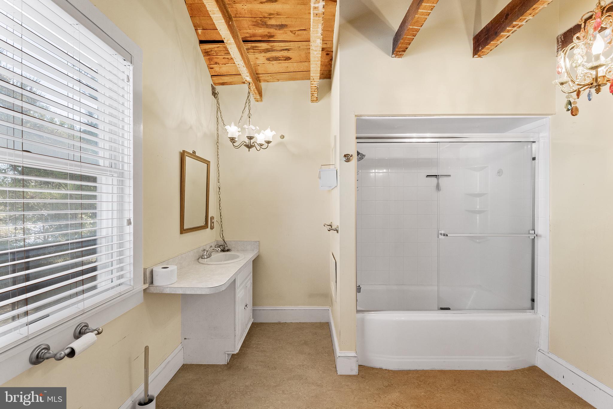 CRUMPTON - Residential