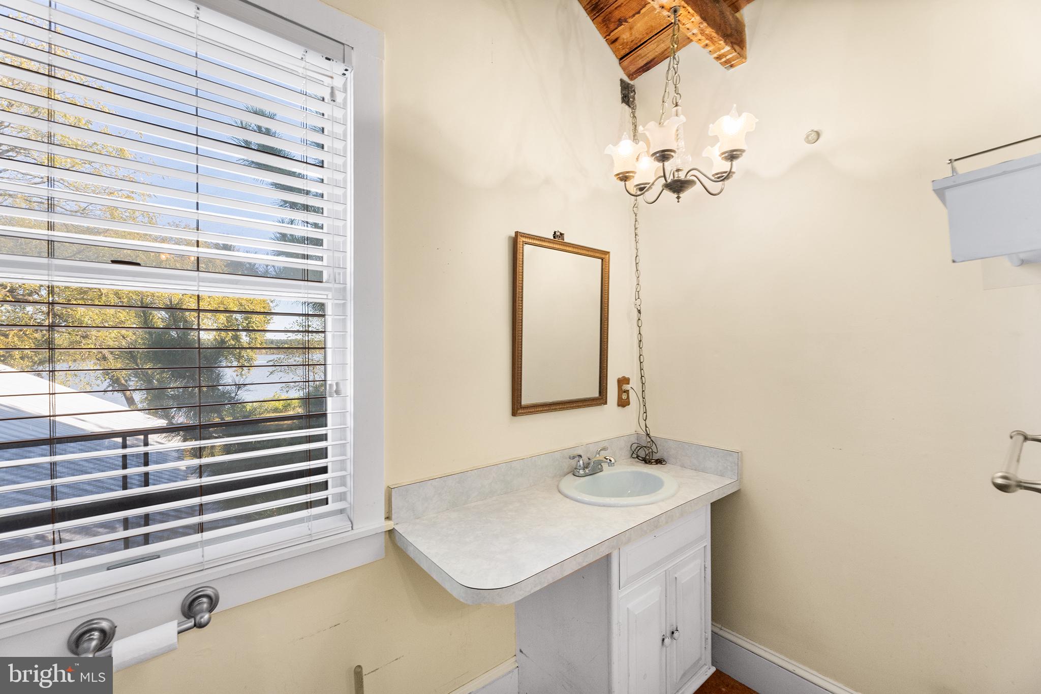 CRUMPTON - Residential