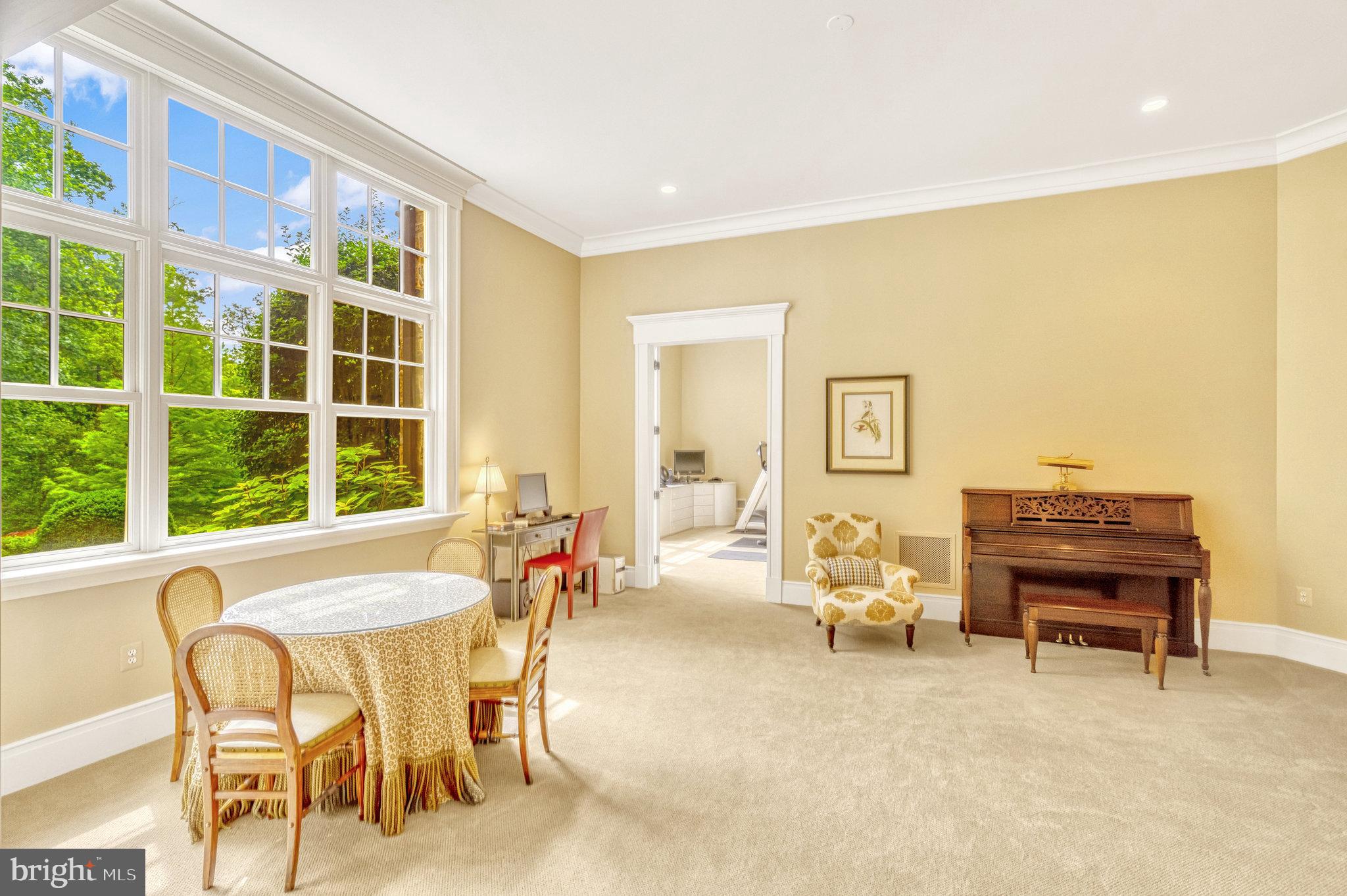 LANGLEY FOREST - Residential
