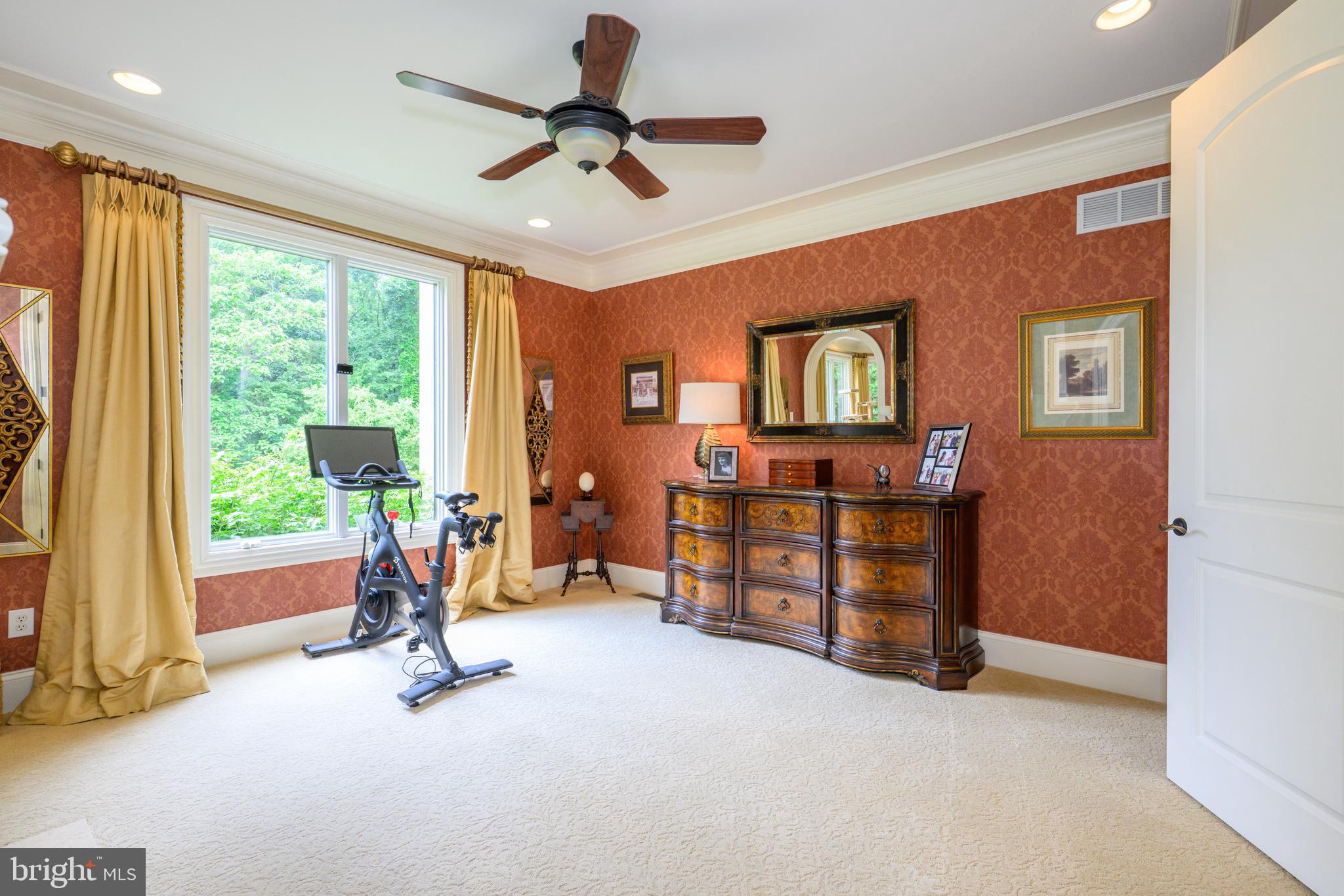 LONG RIDGE - Residential