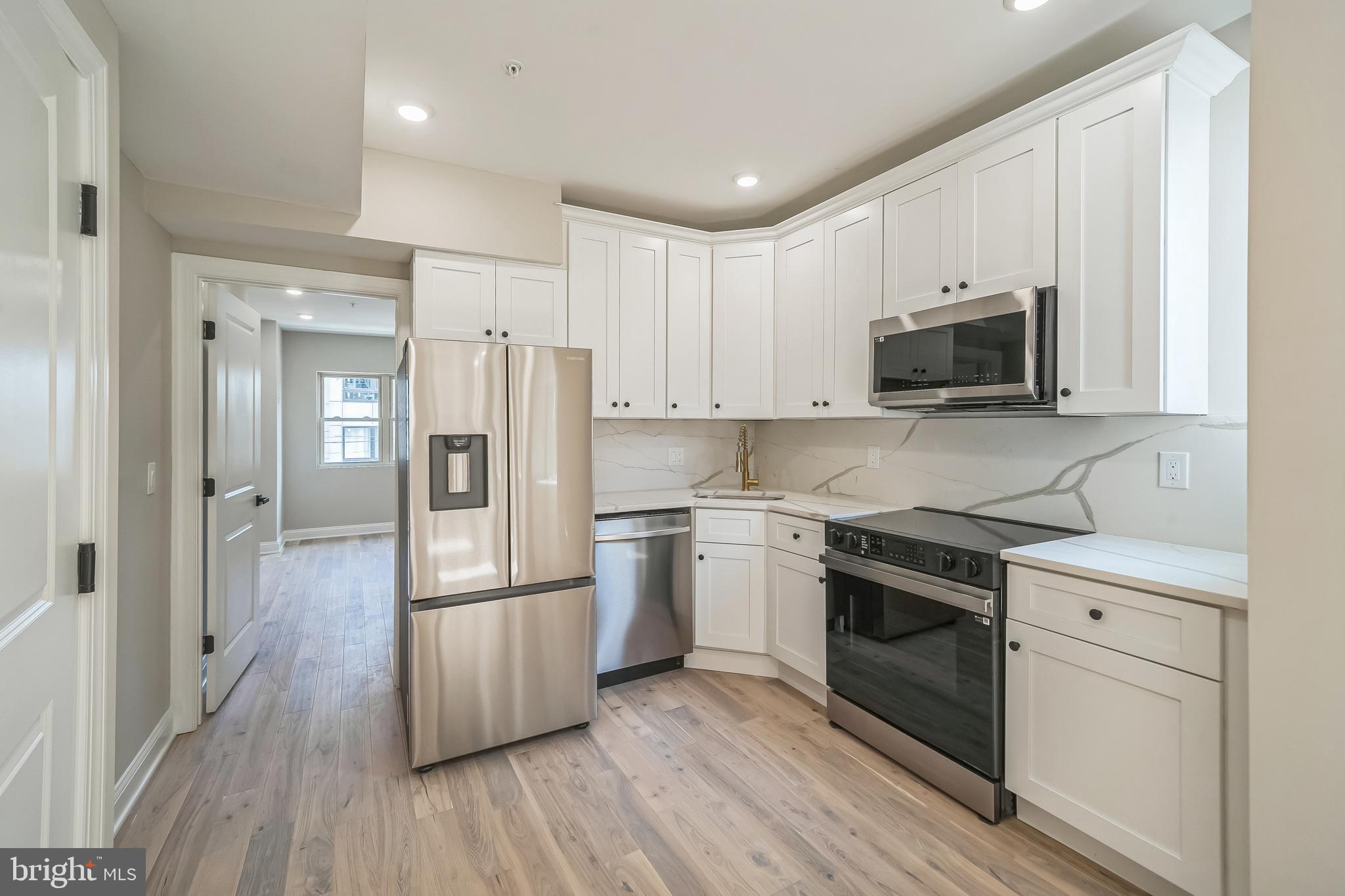 POINT BREEZE - Residential Lease