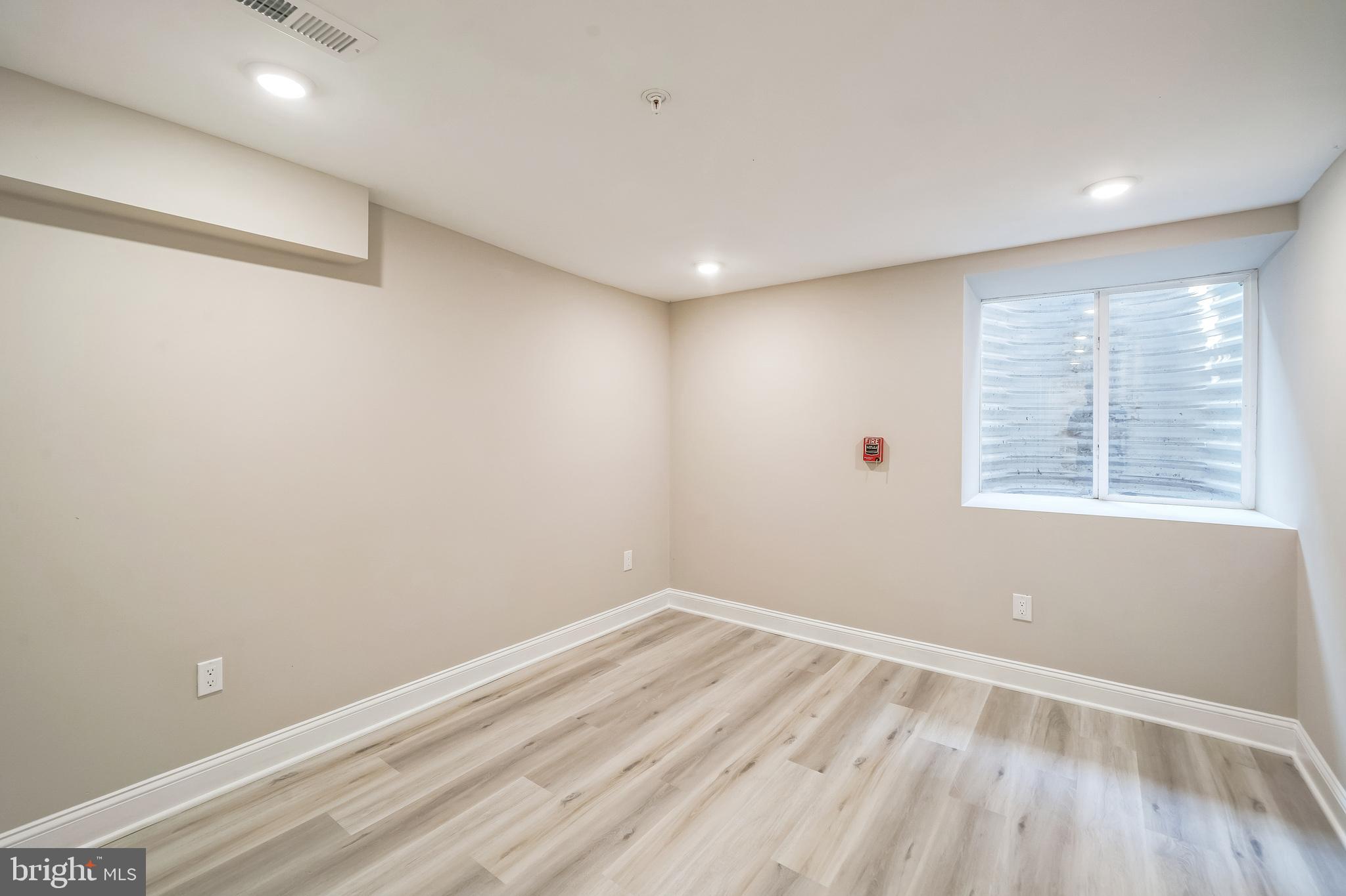 POINT BREEZE - Residential Lease