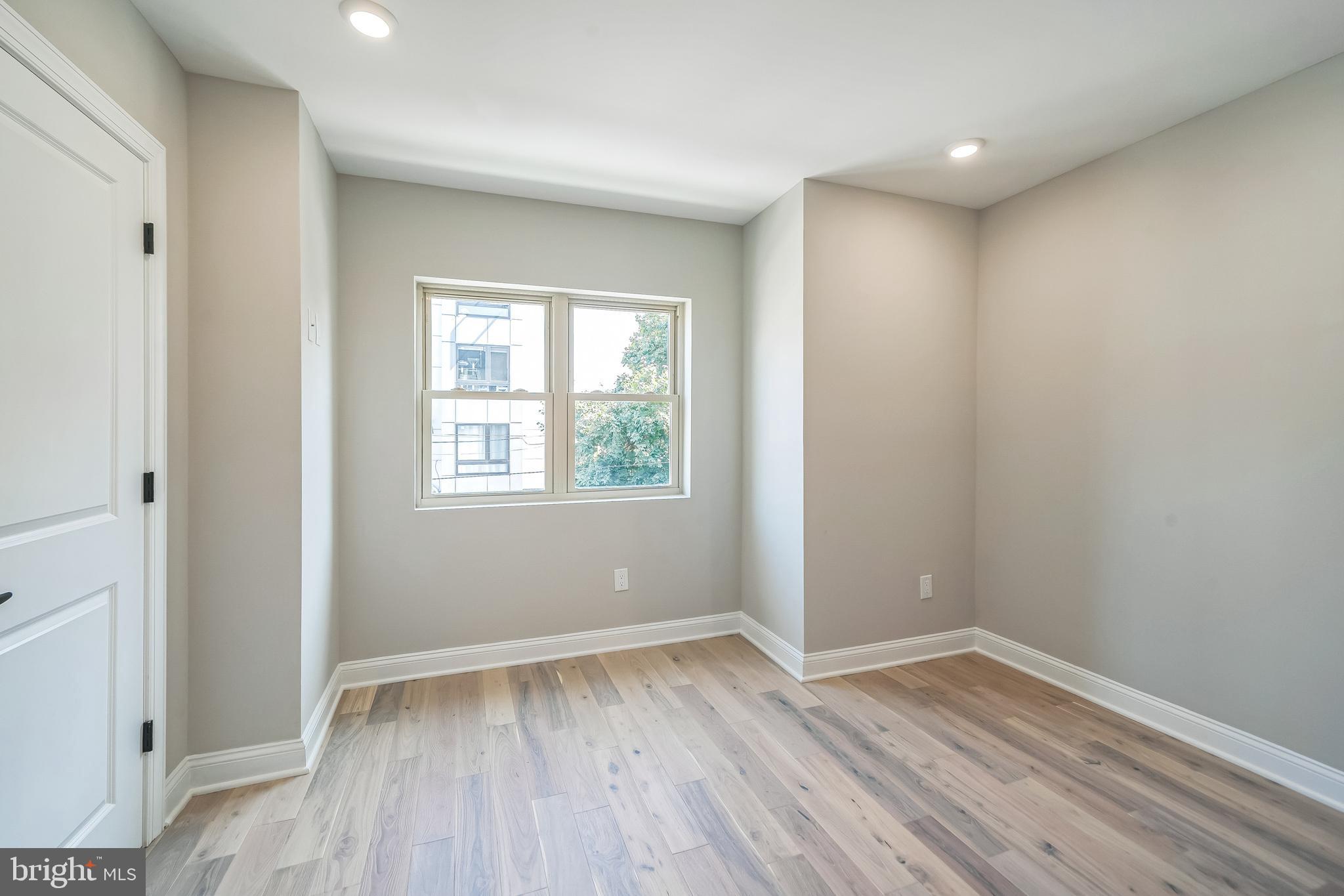 POINT BREEZE - Residential Lease