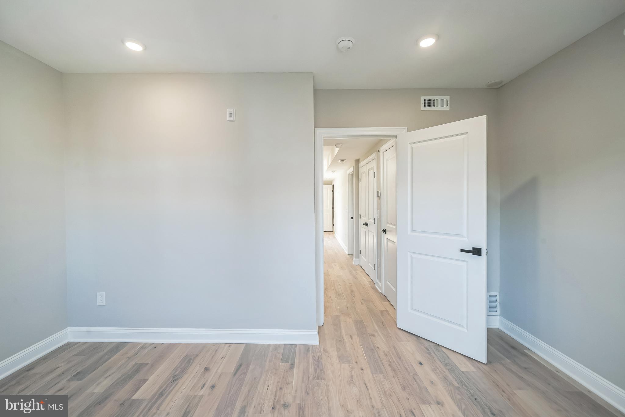 POINT BREEZE - Residential Lease