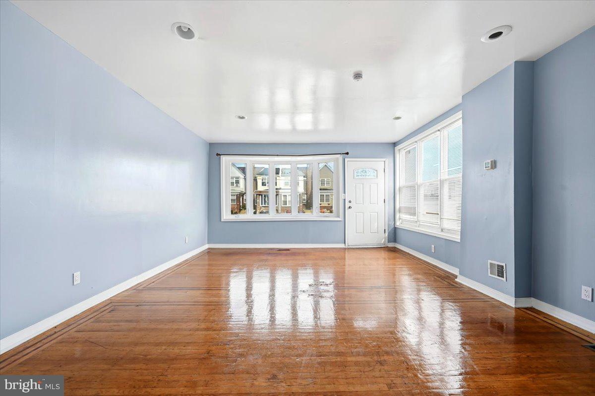 MAYFAIR - Residential