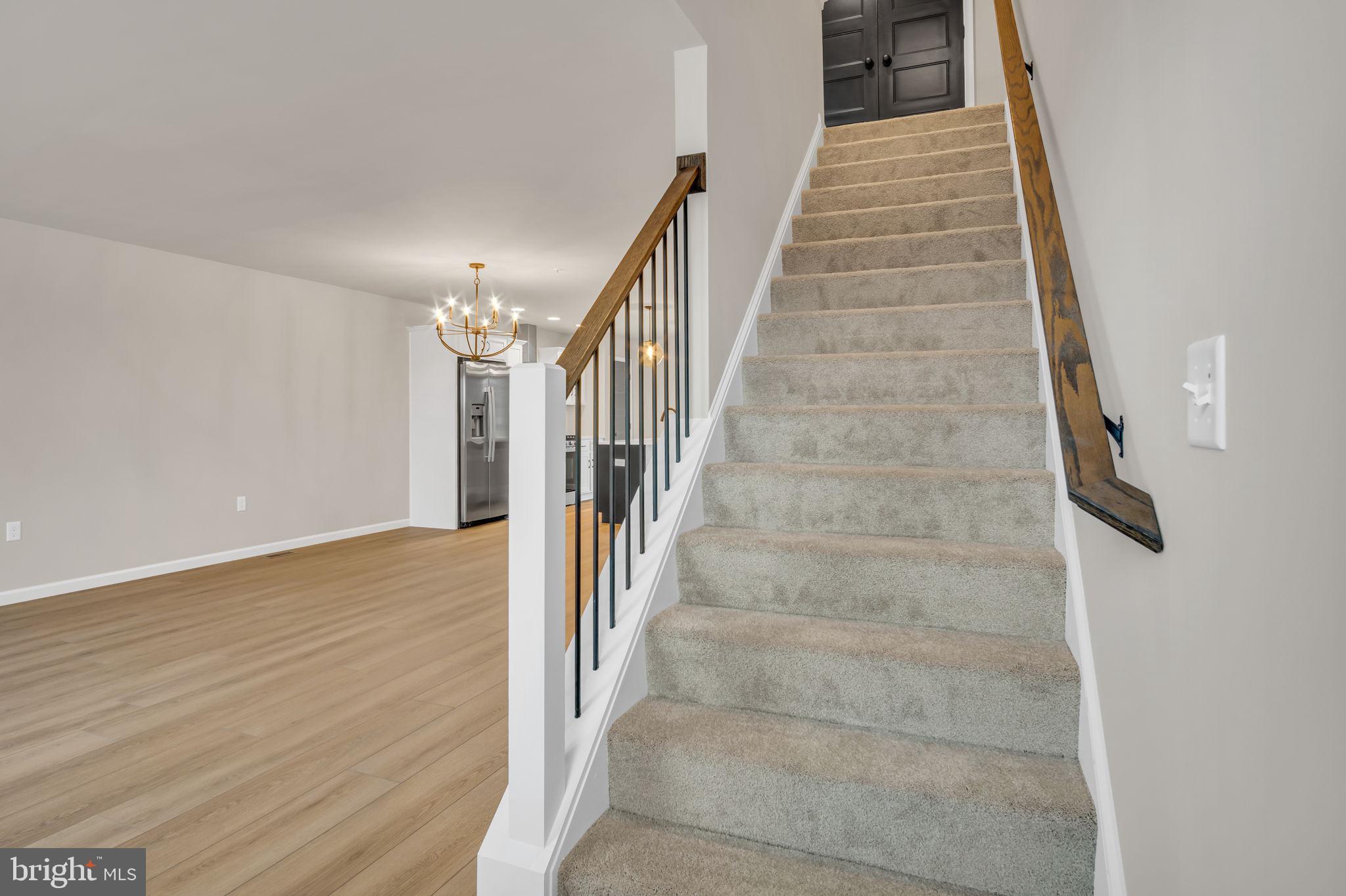 CREEK TERRACE - Residential