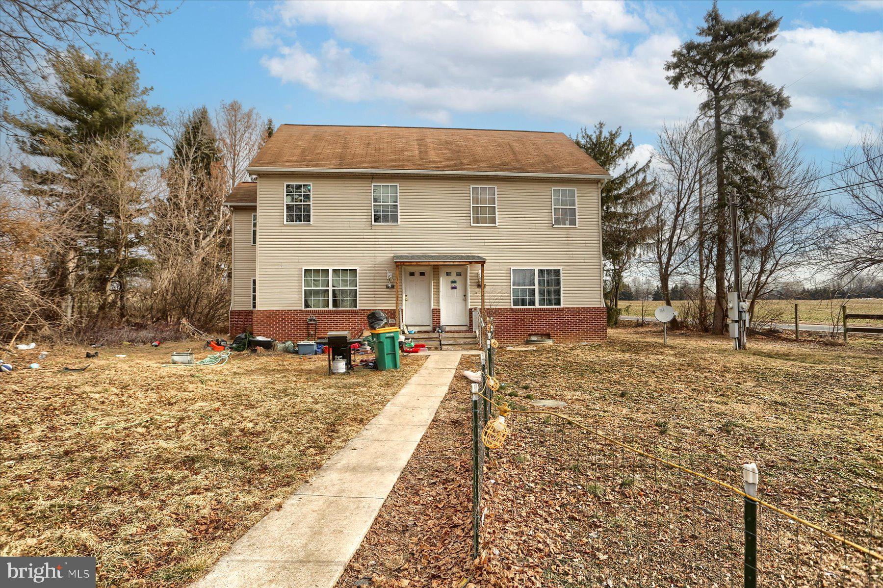CHAMBERSBURG - Farm