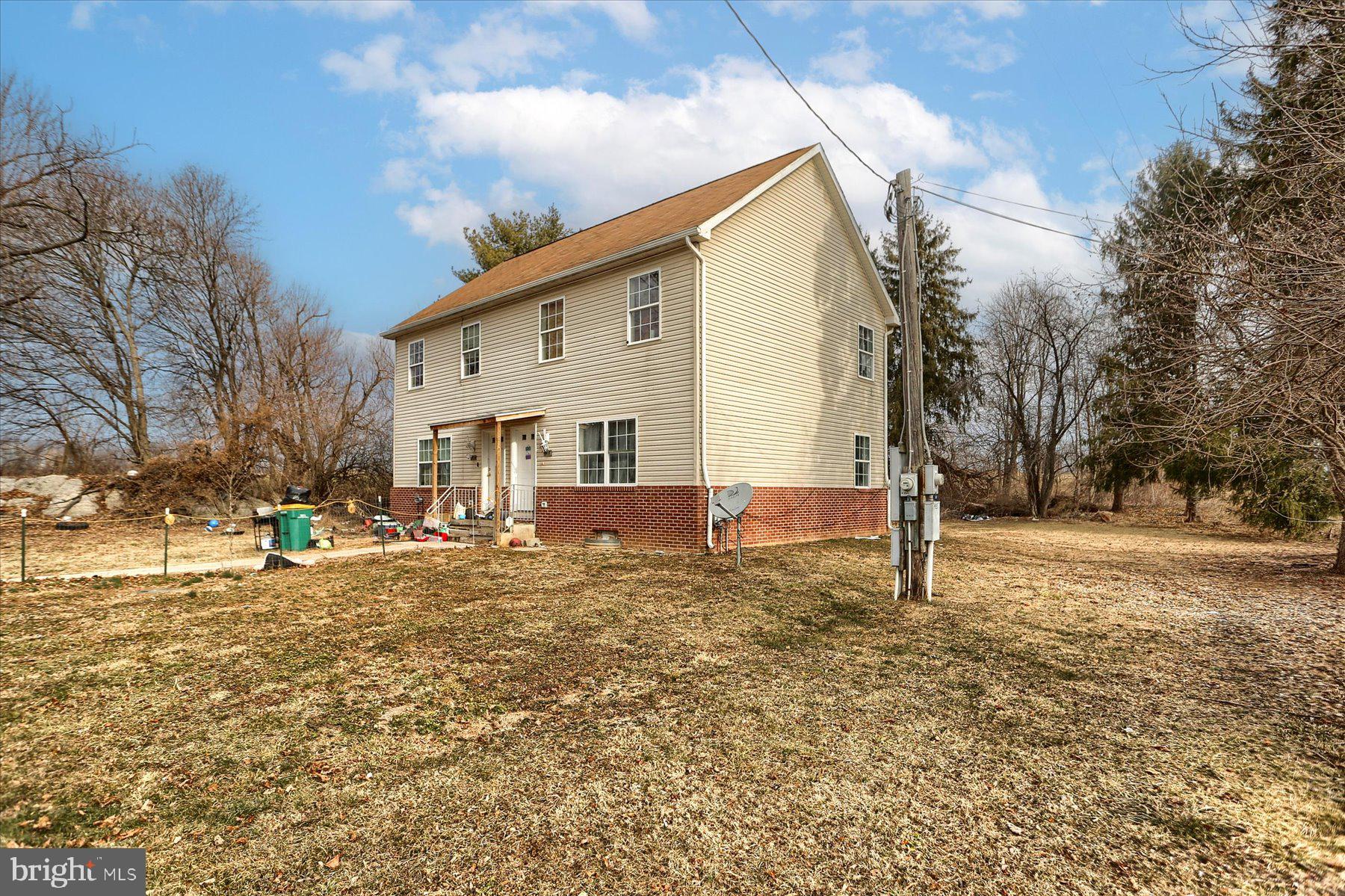 CHAMBERSBURG - Farm