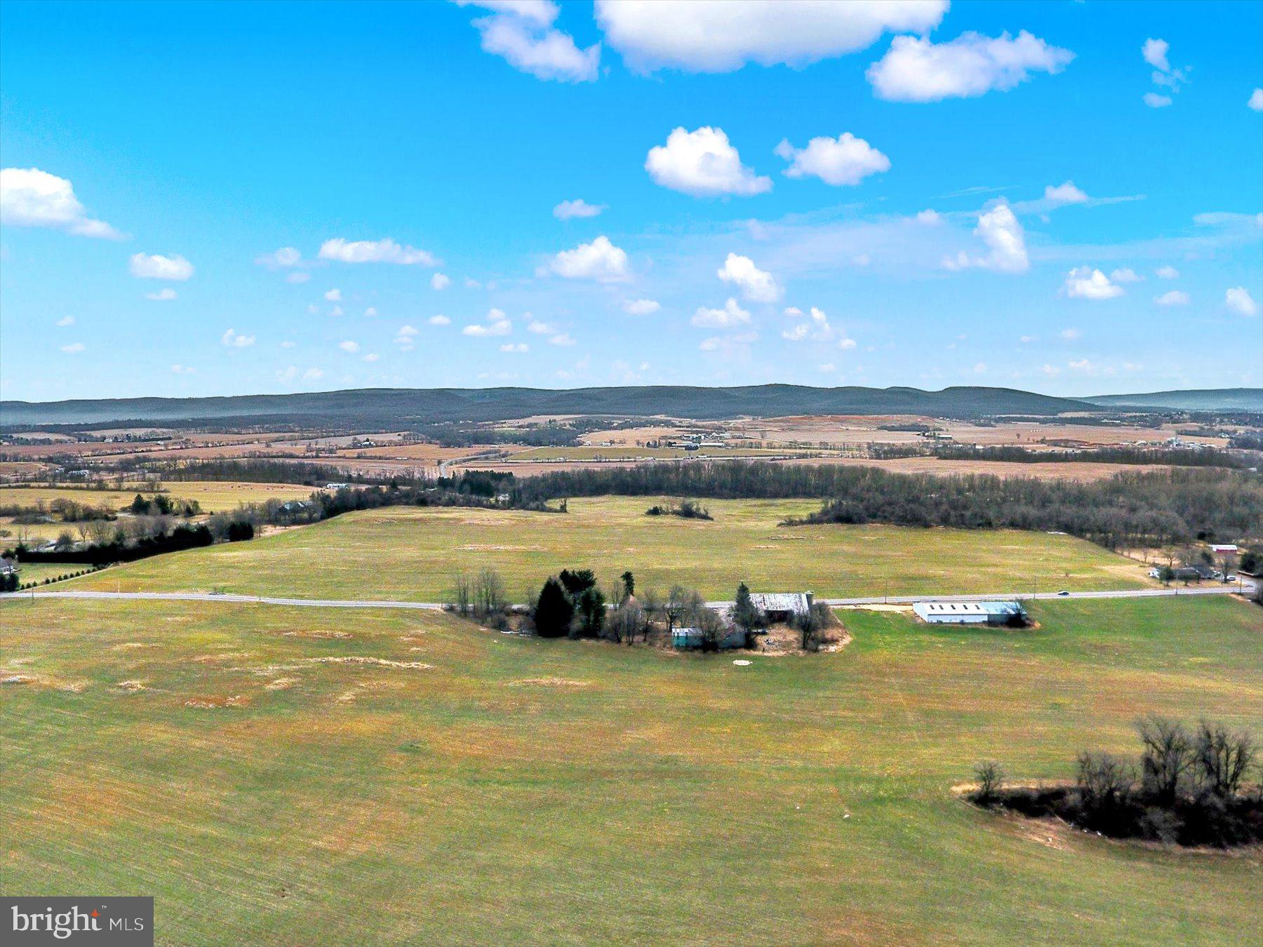 CHAMBERSBURG - Farm