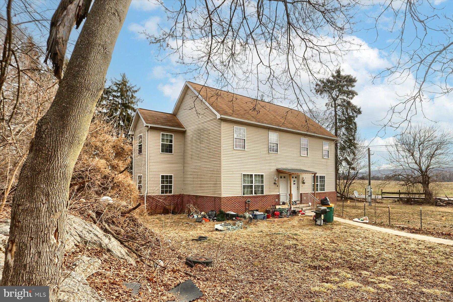 CHAMBERSBURG - Farm