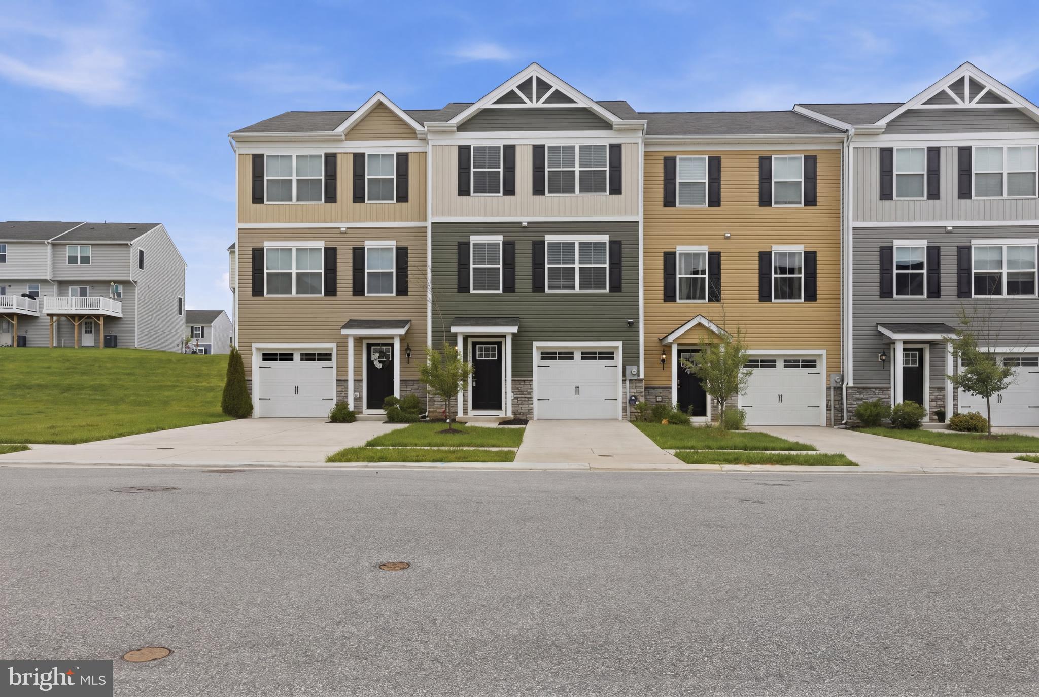 MEADE'S CROSSING - Residential