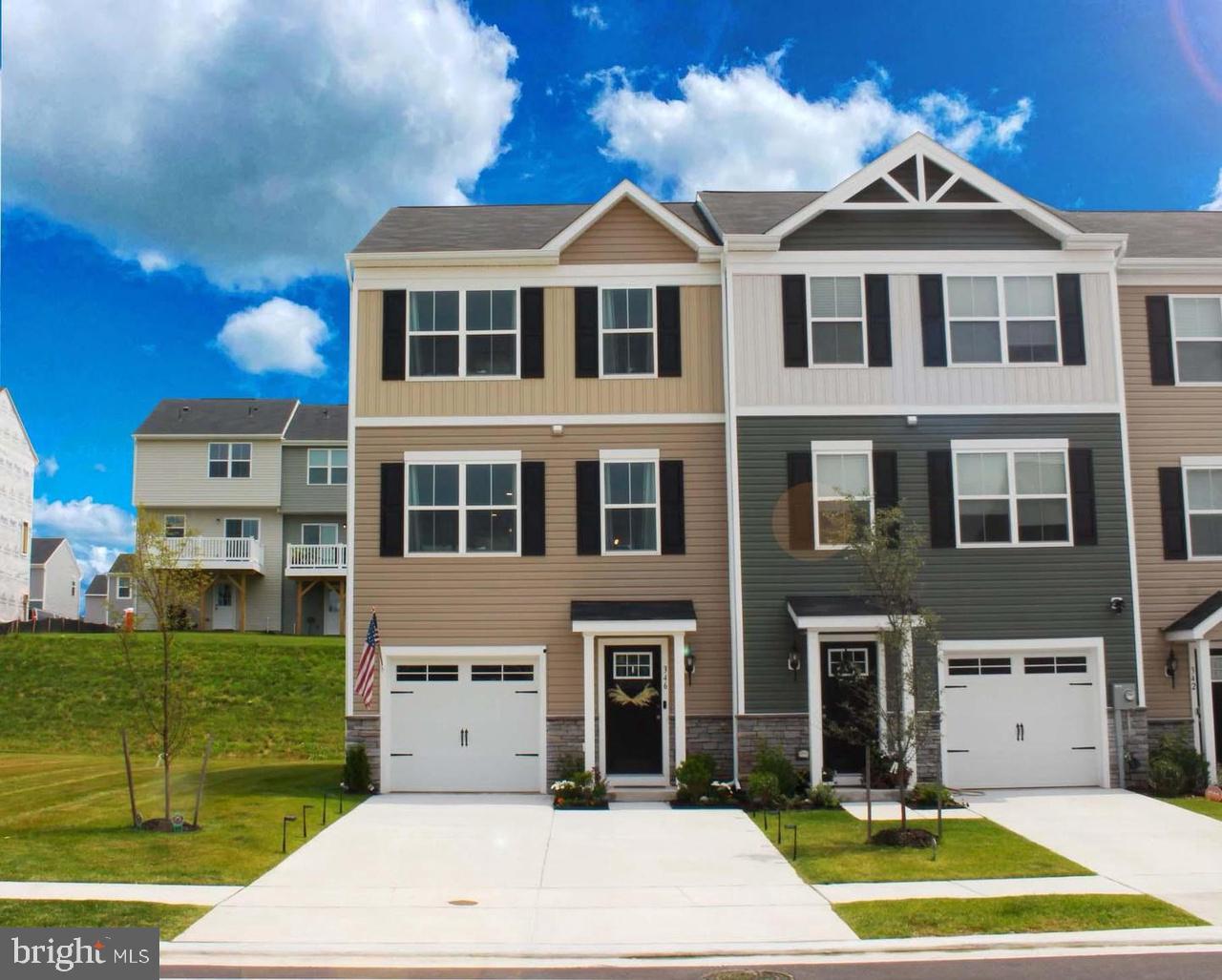 MEADE'S CROSSING - Residential