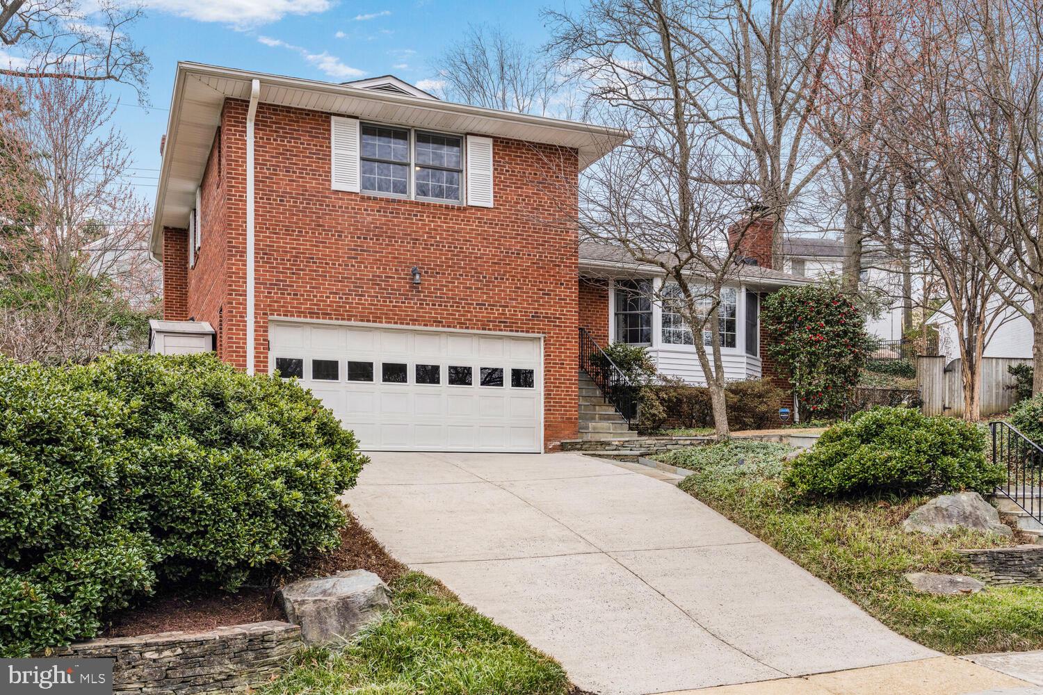 MONTICELLO PARK - Residential