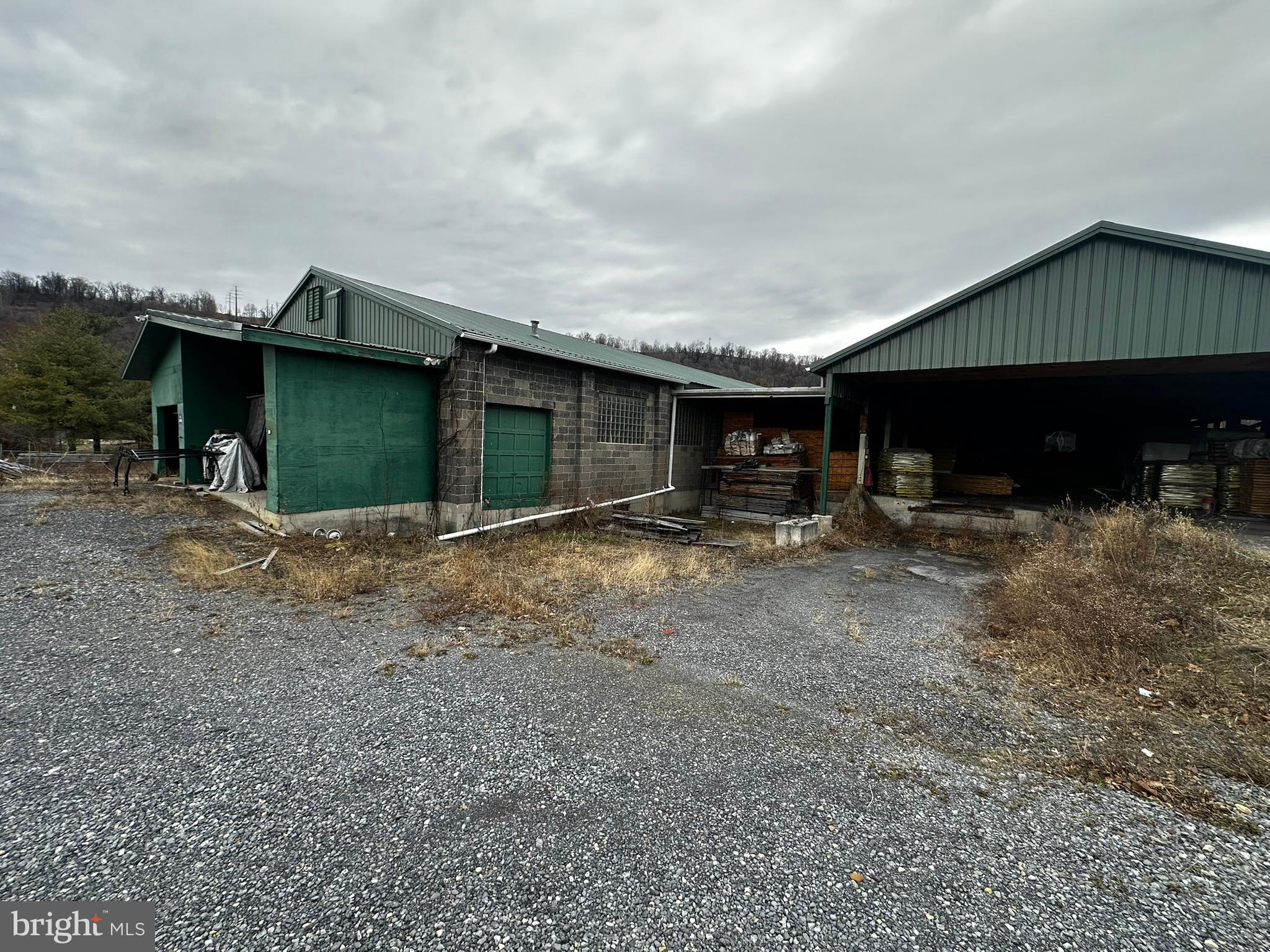 SOUTH END - Commercial Sale
