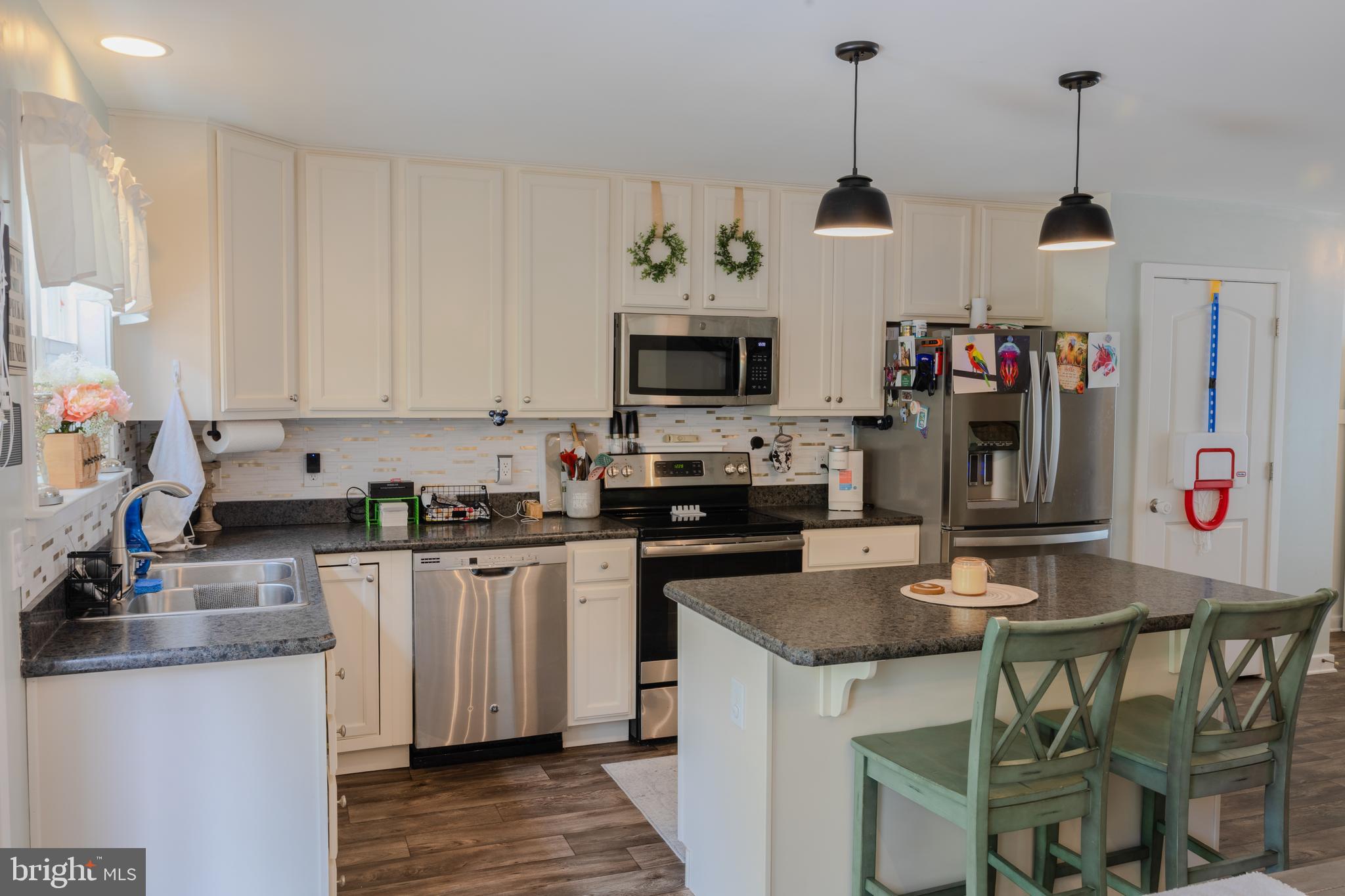BROOKFIELD - Residential