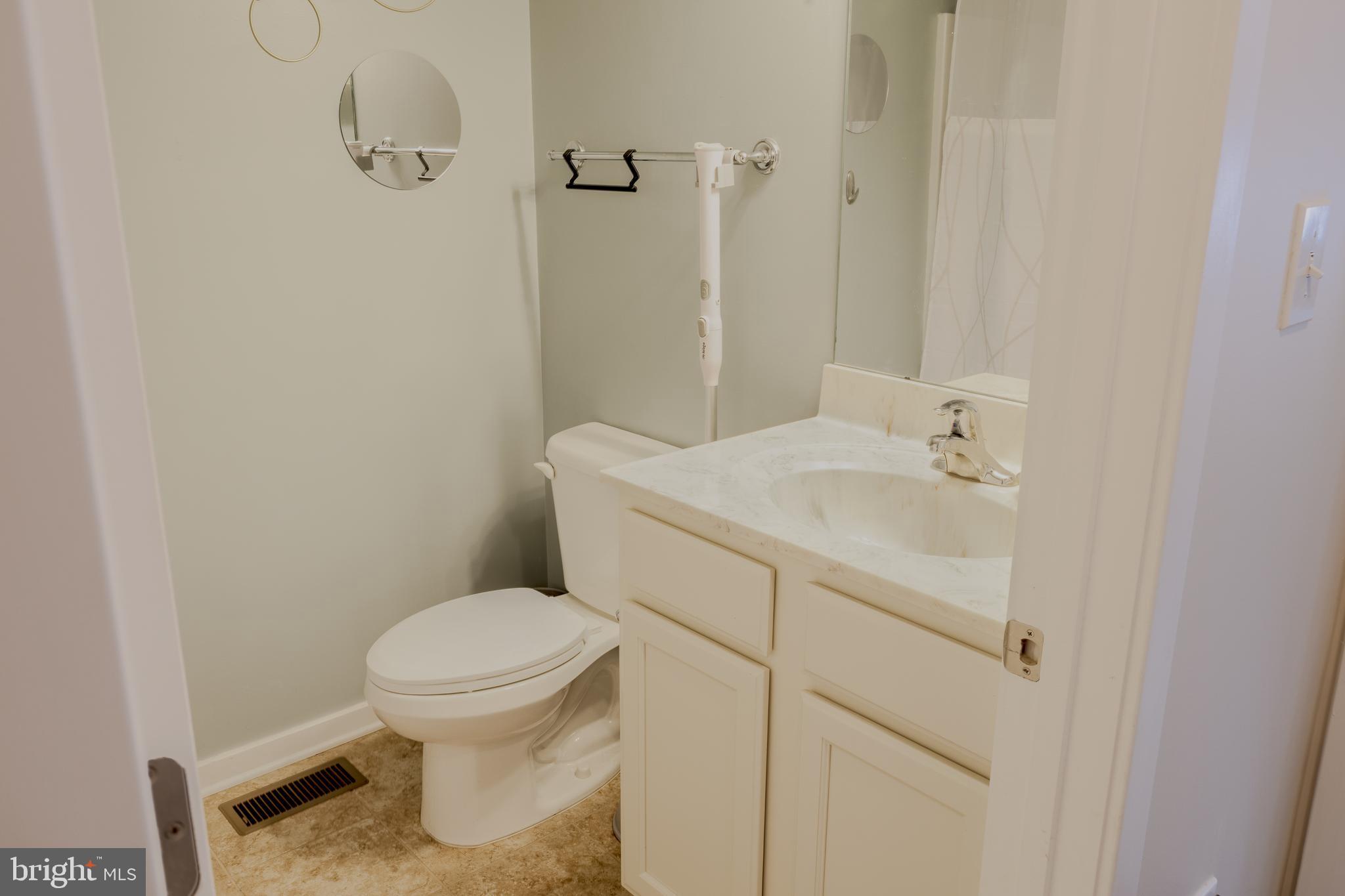 BROOKFIELD - Residential