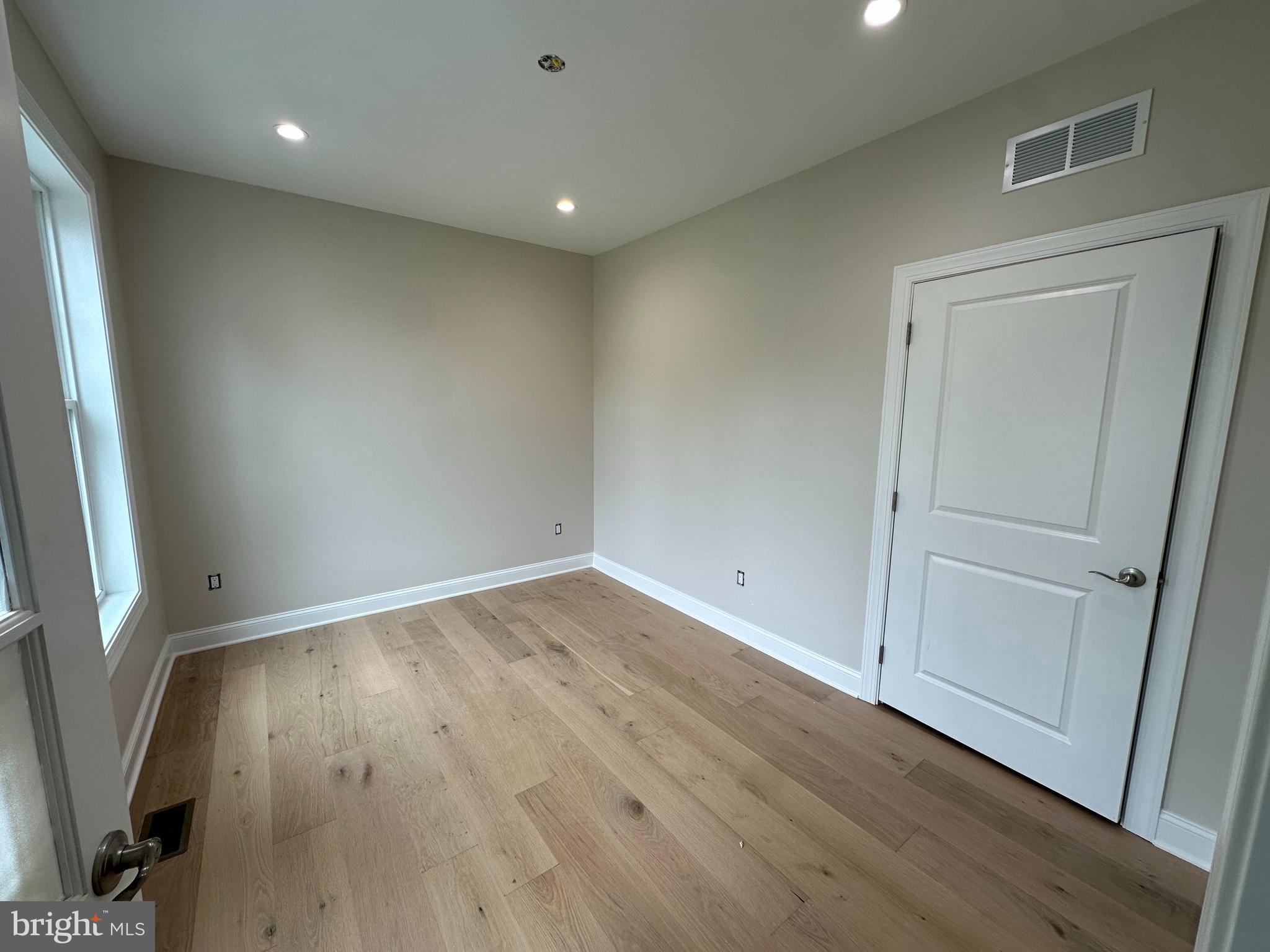 UPPER SOUTHAMPTON - Residential