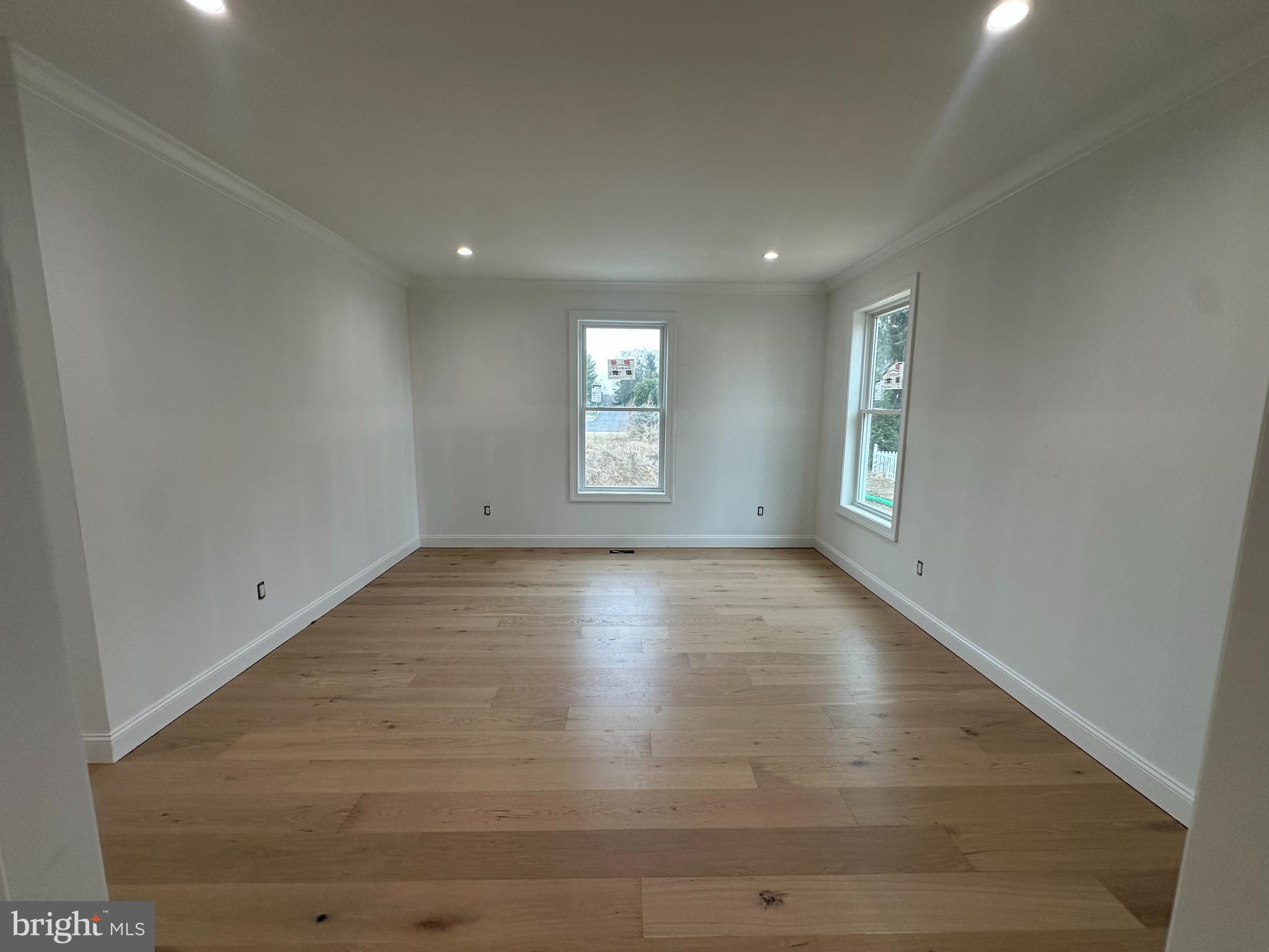 UPPER SOUTHAMPTON - Residential