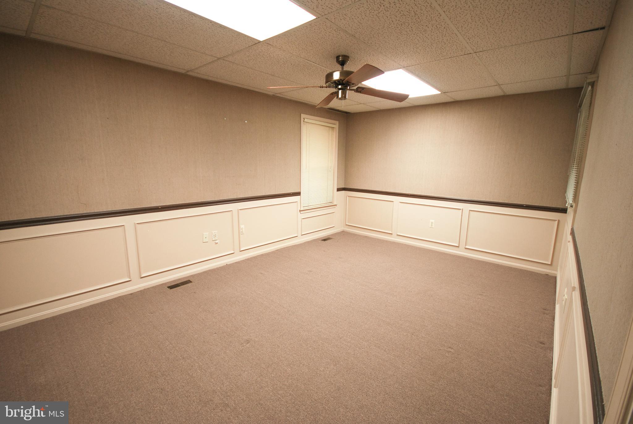 WHEATON - Commercial Sale