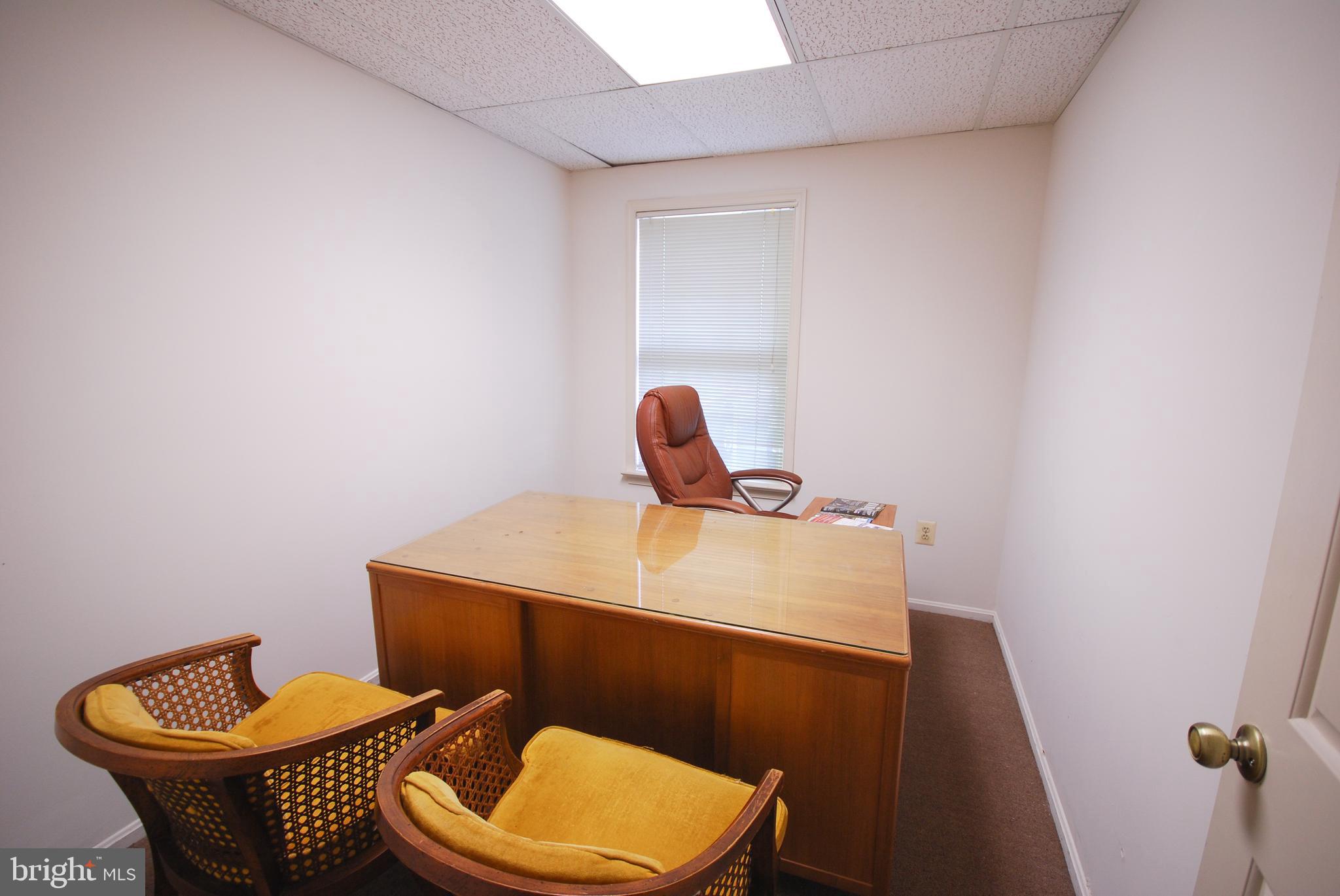 WHEATON - Commercial Sale