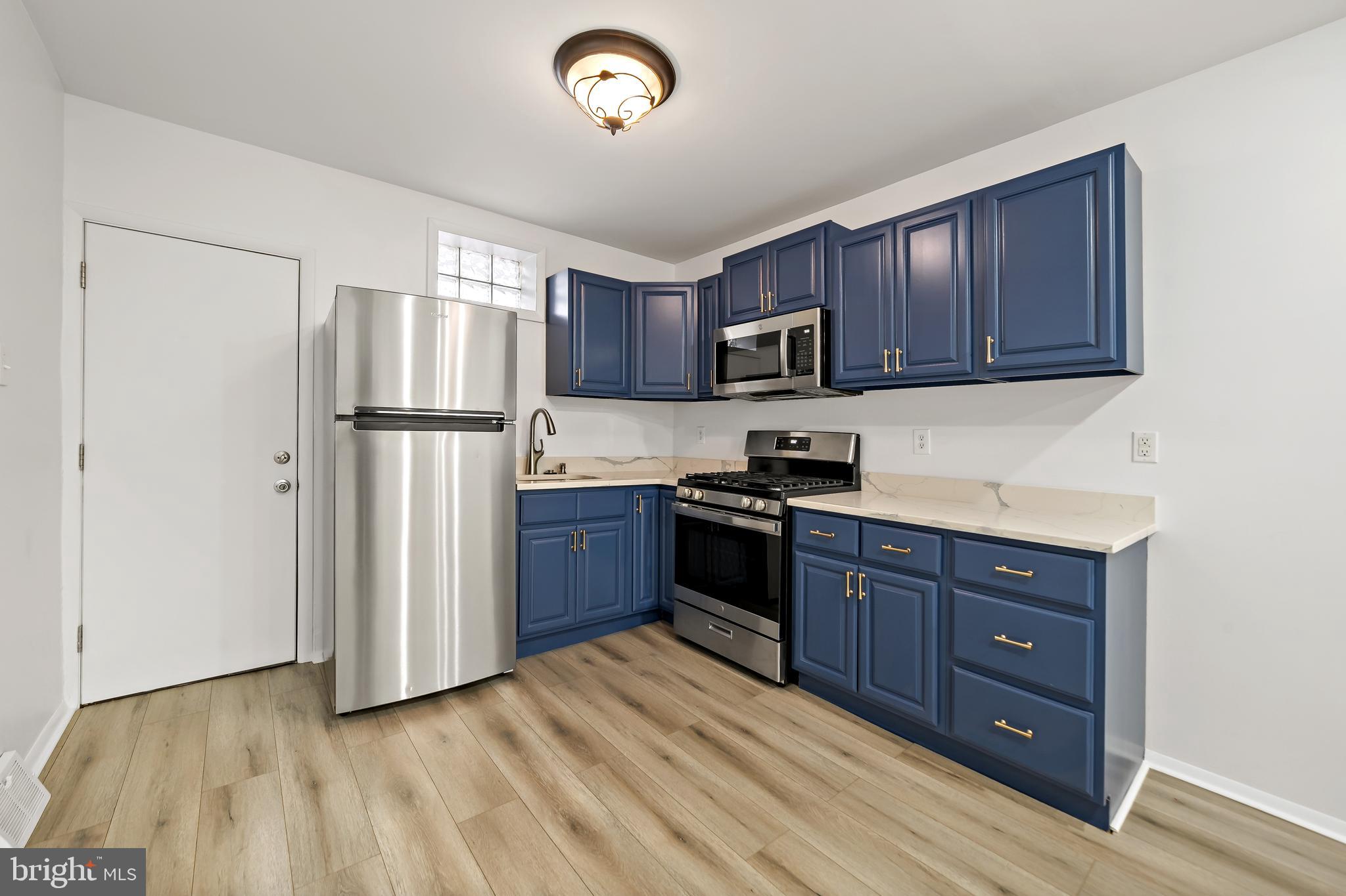Spacious first floor apartment with full basement in the heart of South Philly's West Passyunk Area. Walk to Nipotina, Nick's Old Roast Beef, Phil's steaks- just to name a few! Minutes to i76 making, it a 15-minute commute to CHOP, Penn, & University City.  Enter into a shared vestibule.  Apartment door opens to a bright and renovated living room/ kitchen area.  Large bedroom with closet towards the front of the house. New bathroom with walk in shower.  Fenced yard off of kitchen.  Large basement for storage and laundry.  Sorry no pets!