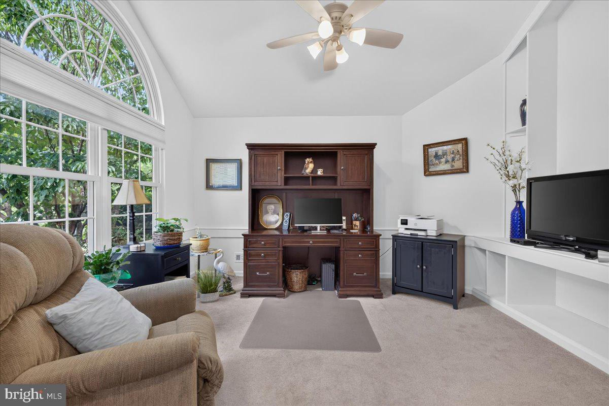 LIONSGATE - Residential