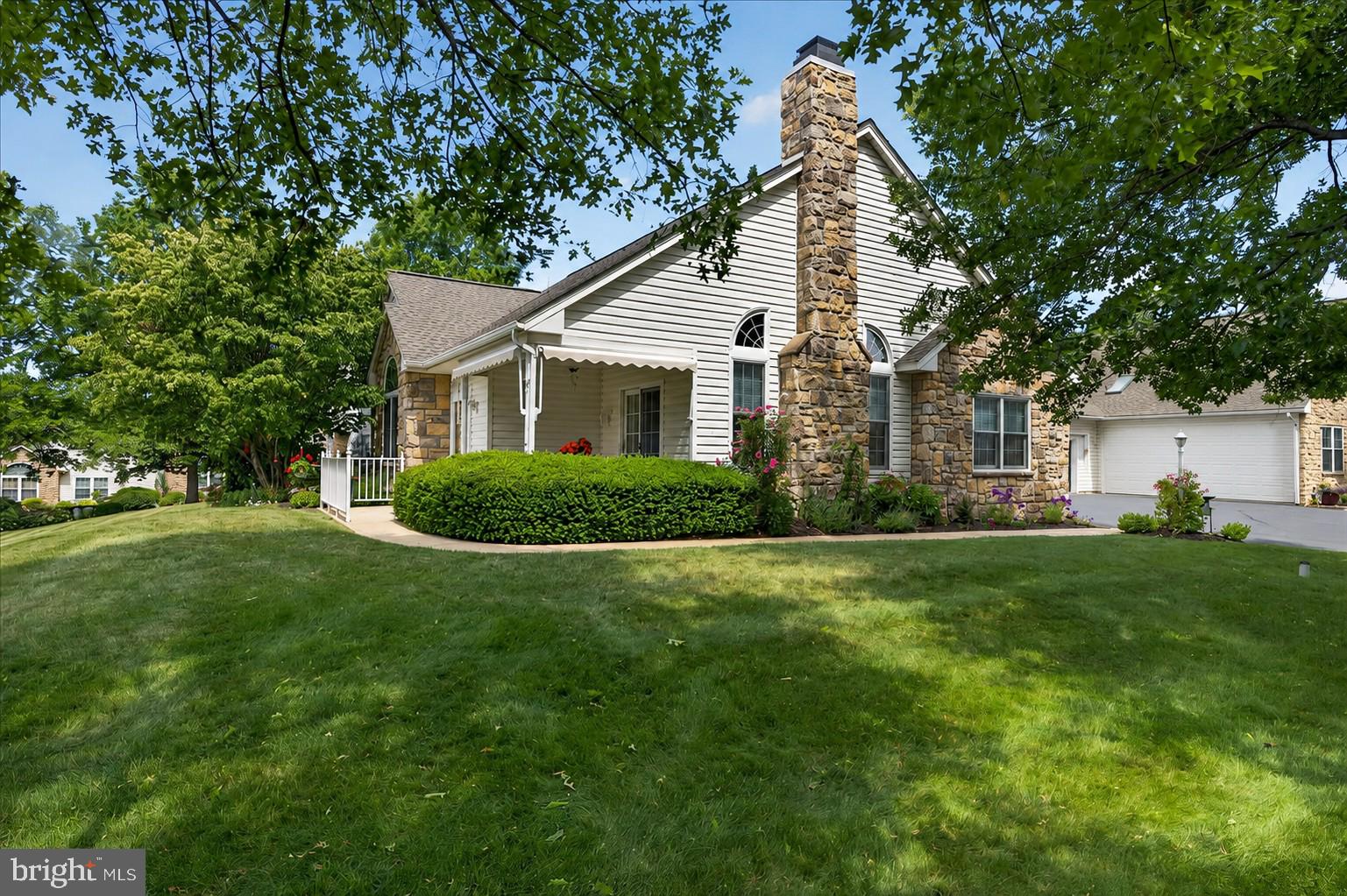 LIONSGATE - Residential