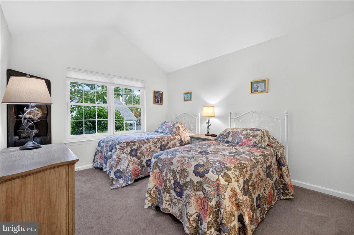 LIONSGATE - Residential